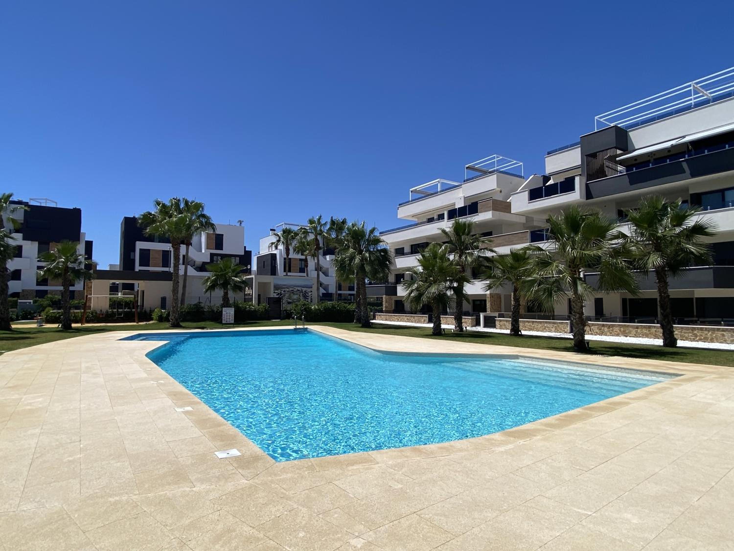 Fantástico apartamento con magnifica zona común