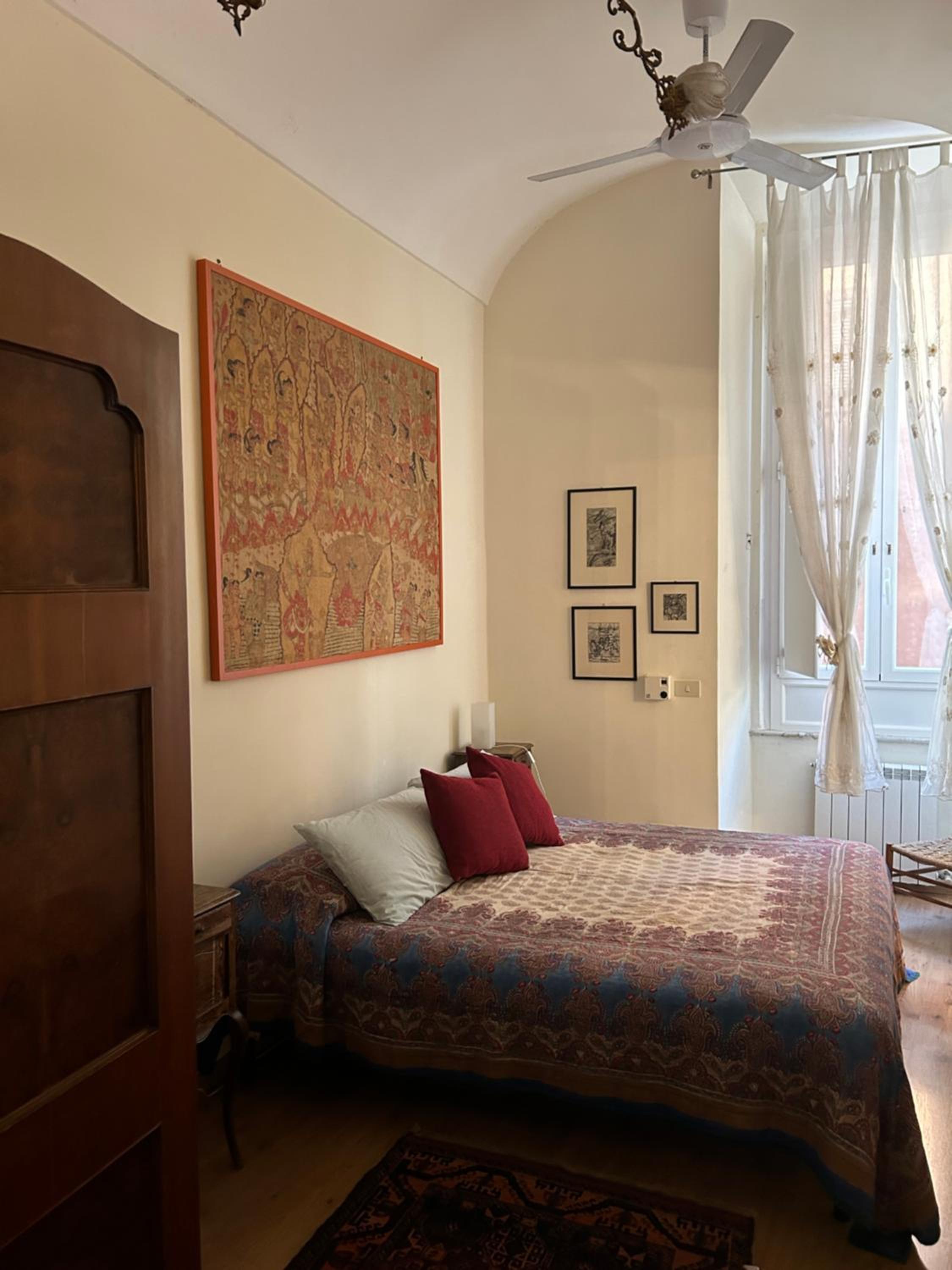 Stylish apartment in central Rome 