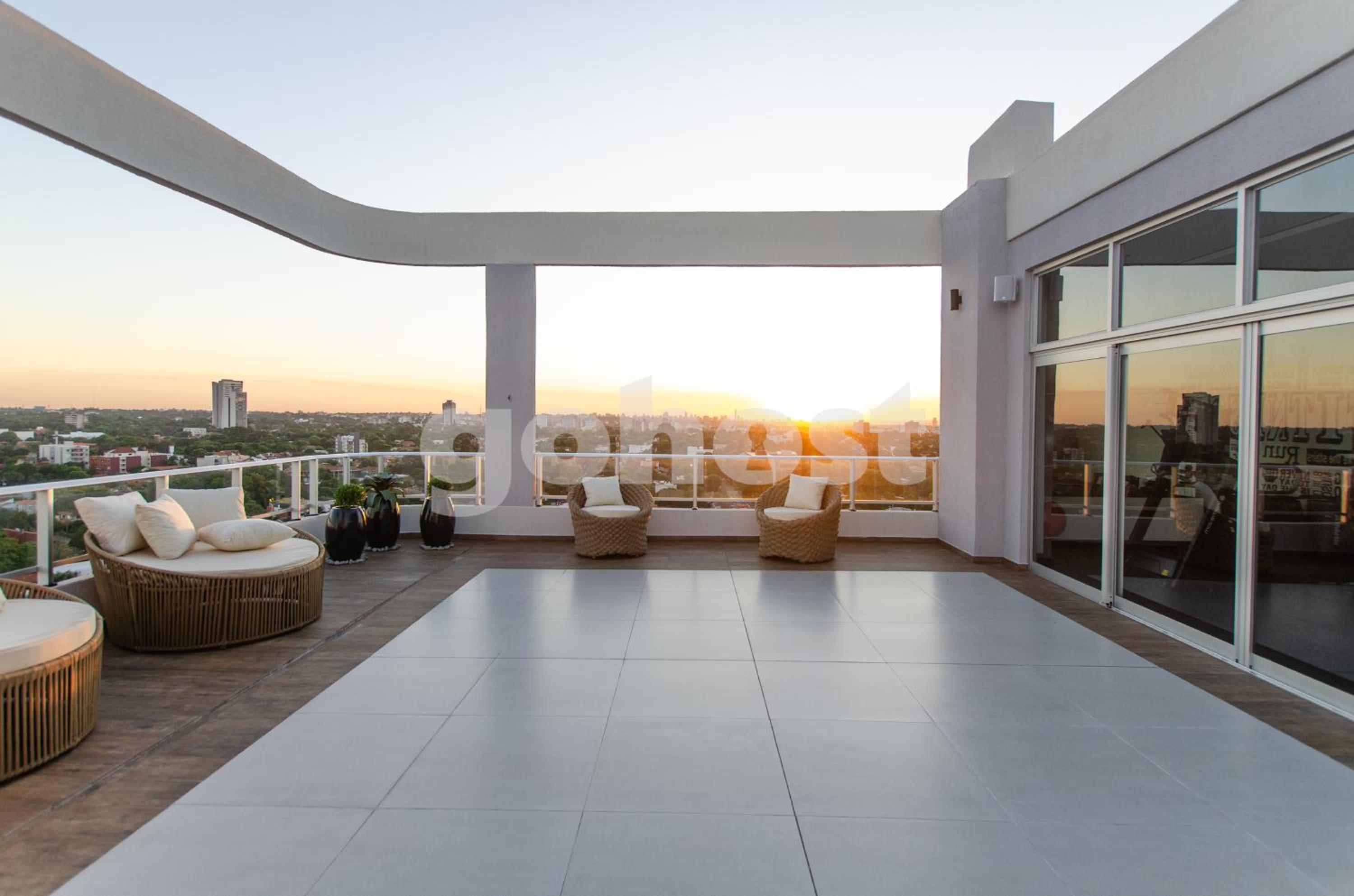 Brand New Loft Near Shopping Del Sol