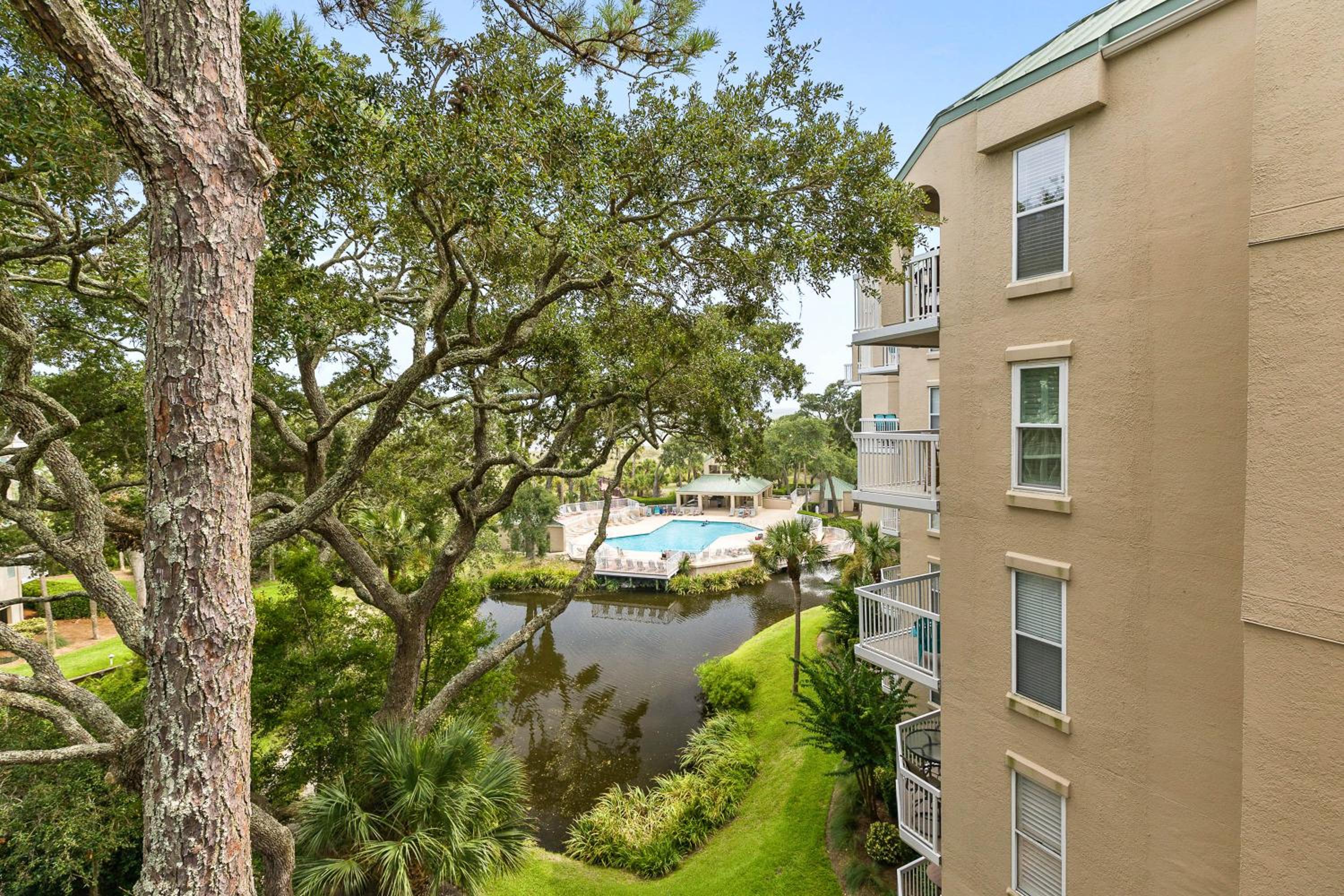 401 Barrington Arms view 4