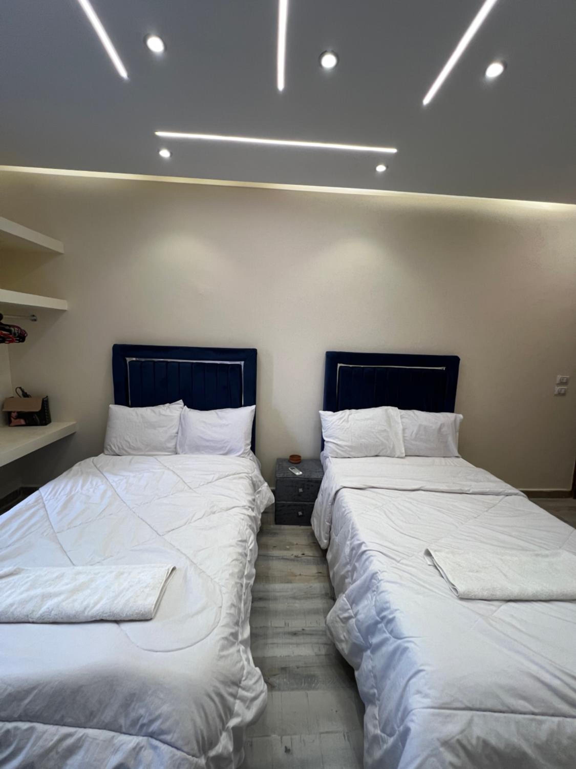 Moses Pyramids Inn