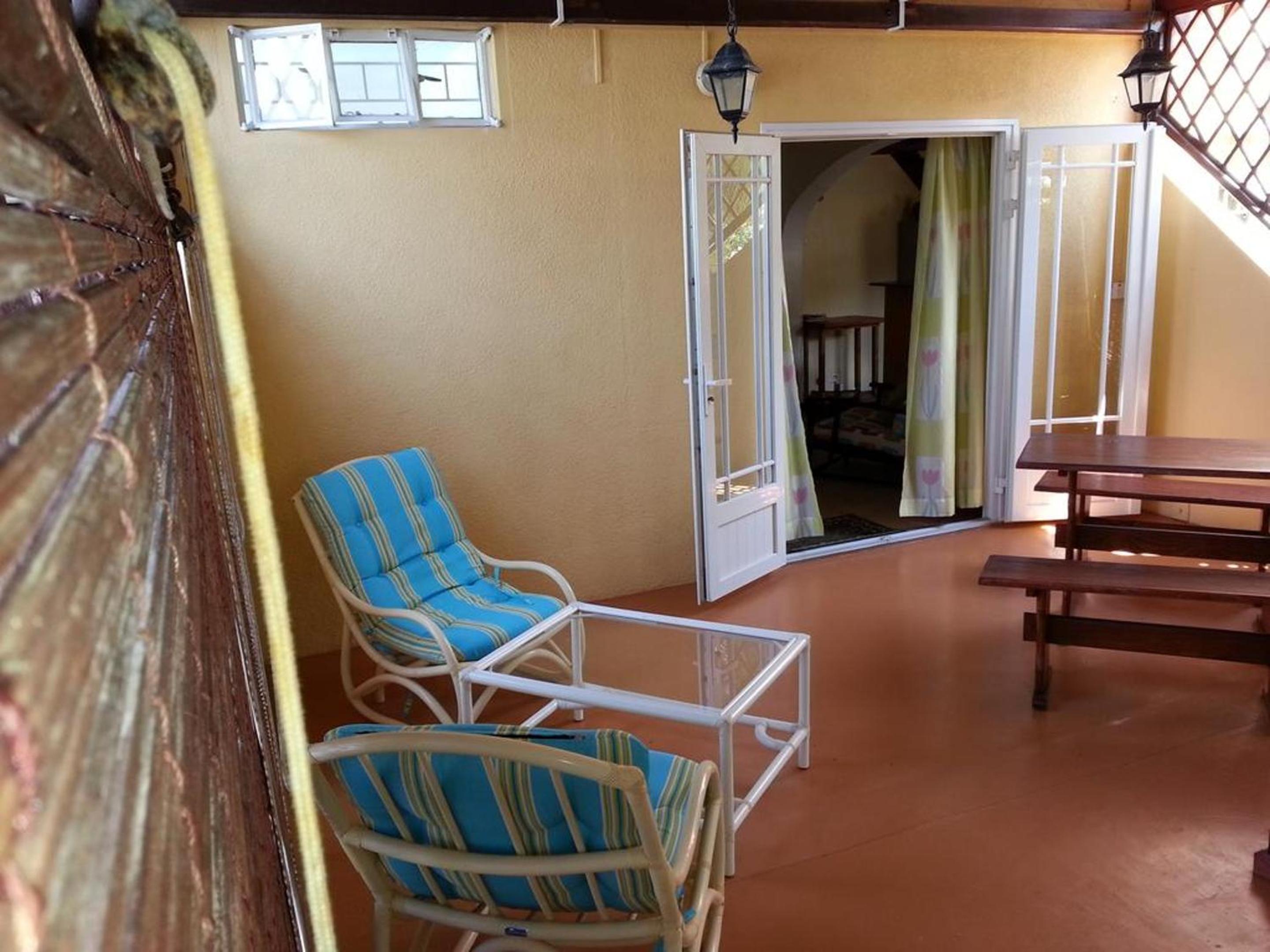 Charming Bungalow in Blue Bay with Terrace photo 5