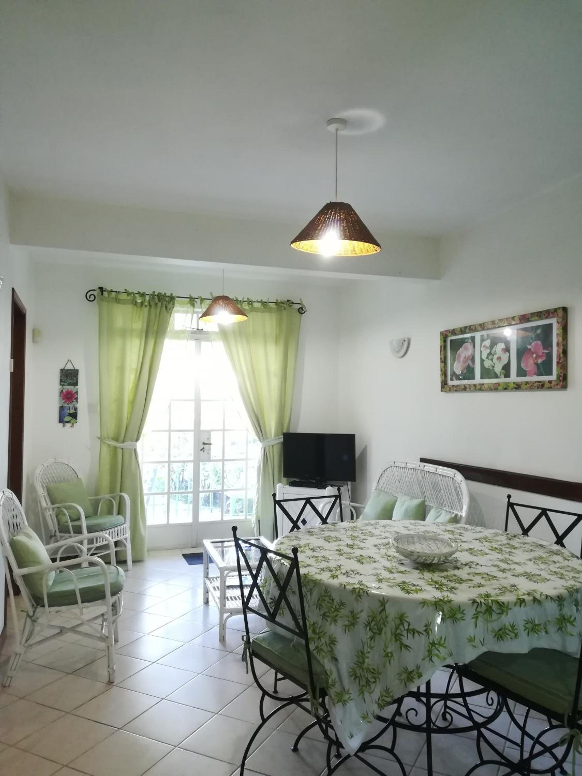 Charming apartment in Grand Baie 60m² with private pool view 2