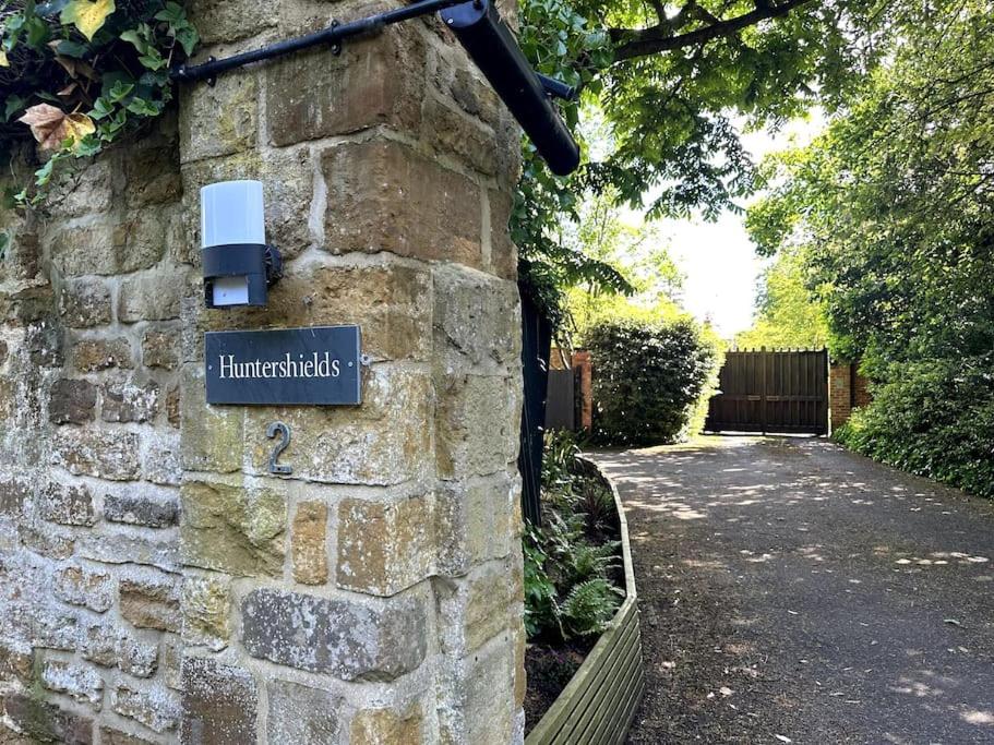 Huntershields Country Manor