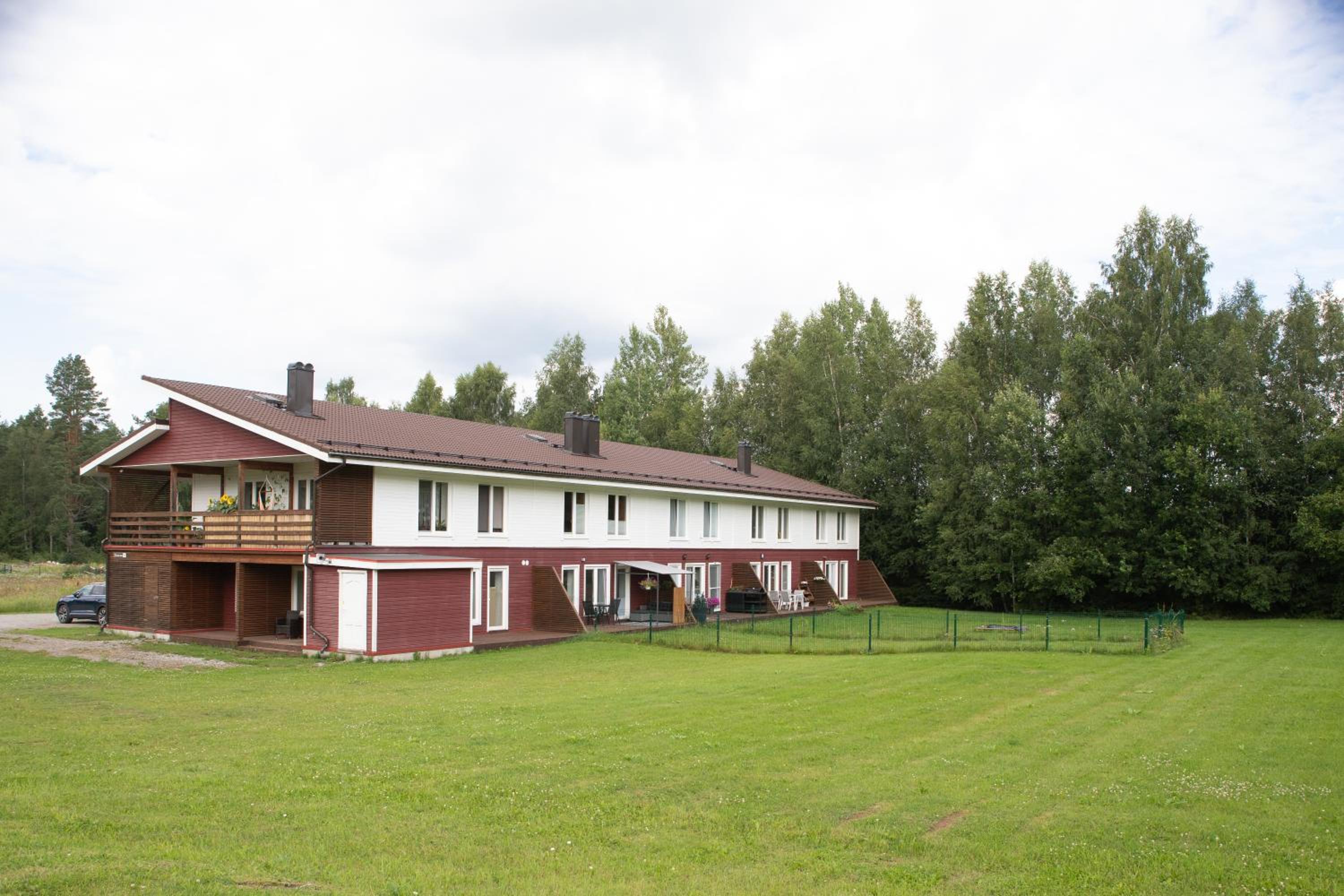 Authentic Estonian Wood Interior Apartment, Sunset Balcony Views, Lahemaa