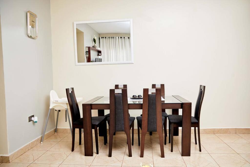 Tranquil - 2 bedroom Spacious Condo with WIFI, 20 mins from KAMPALA CENTER view 4