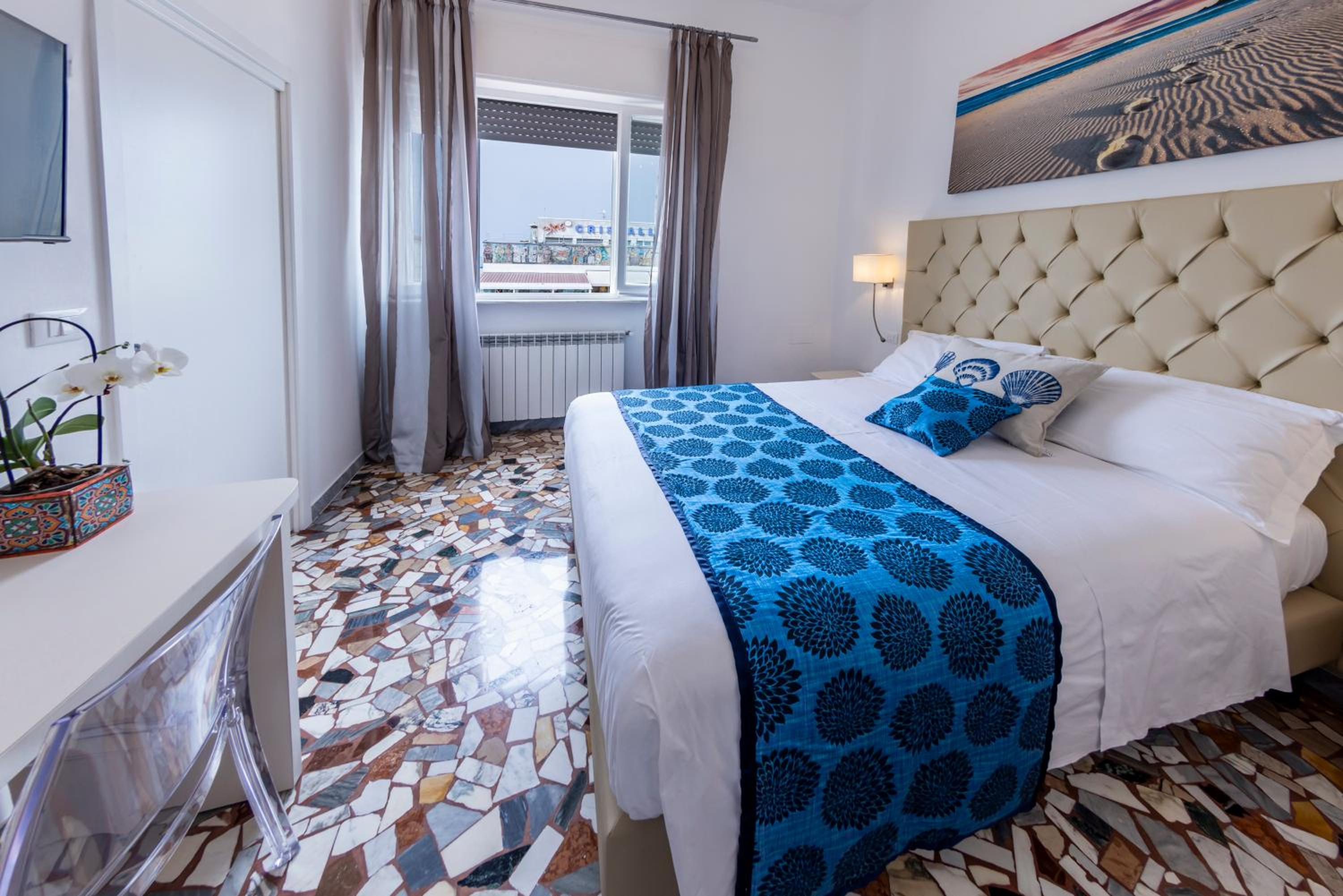 Al Mare 54 Luxury Guest House view 5