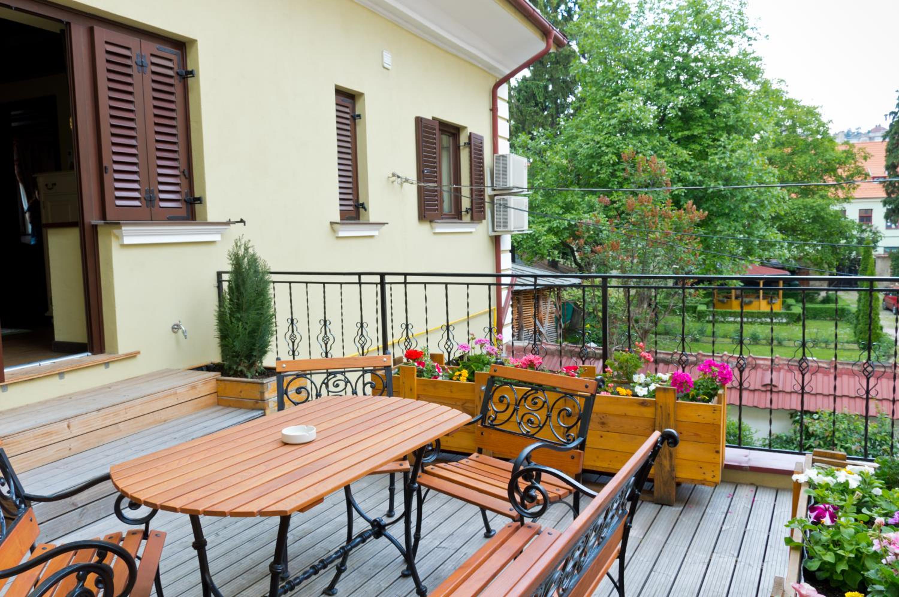 Arina Apartments