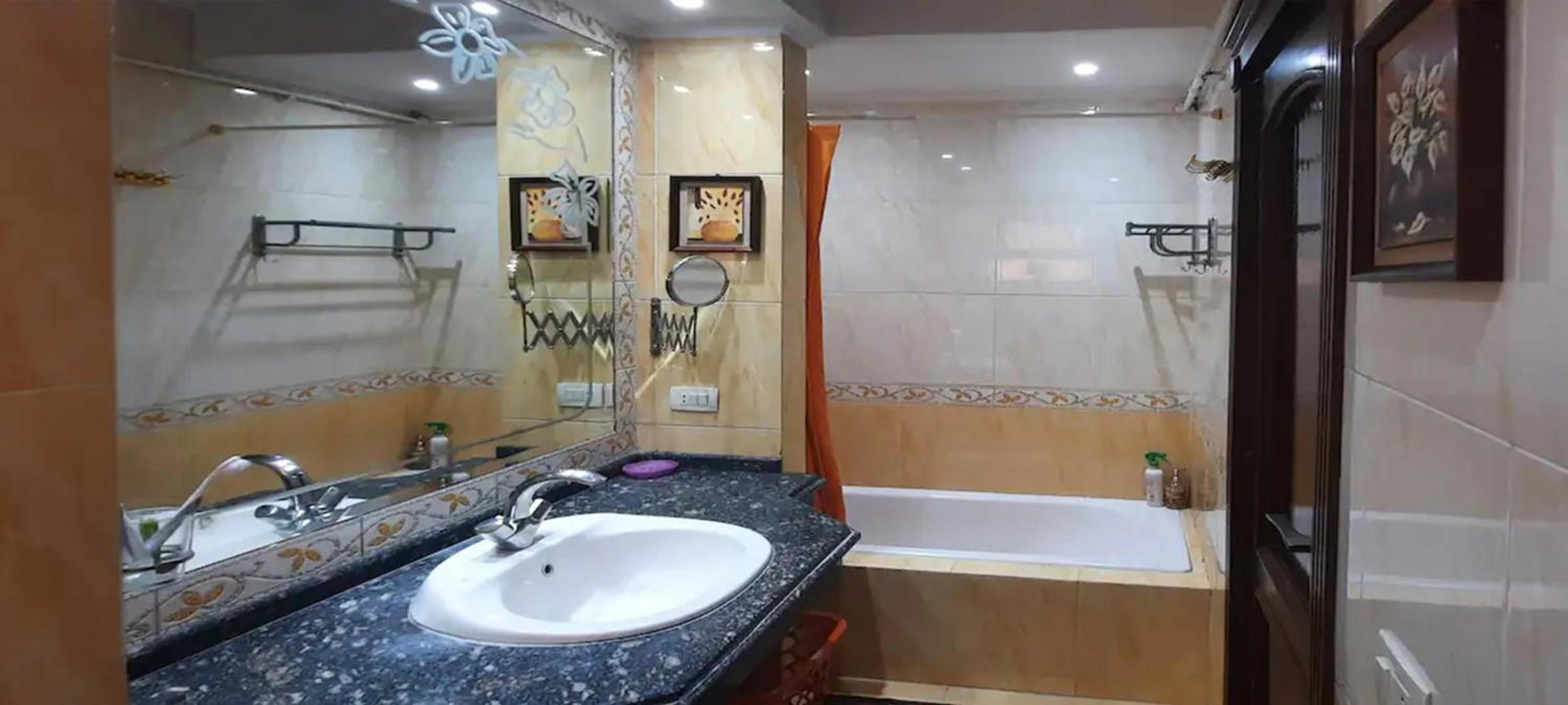 Luxurious fully furnished apartment in Cairo