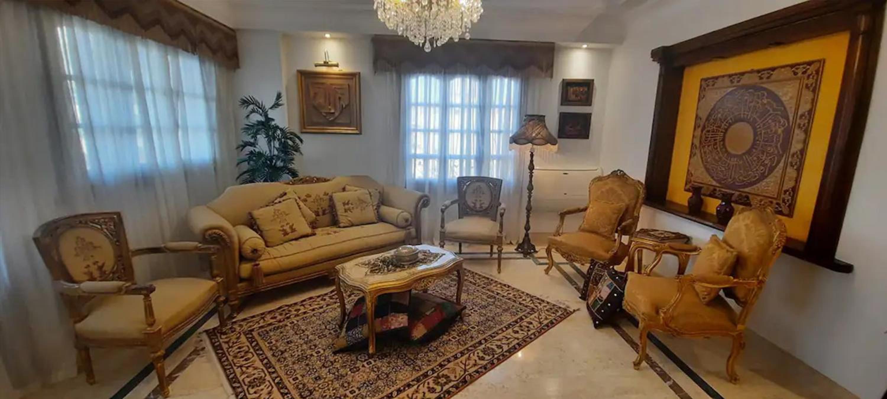 Luxurious fully furnished apartment in Cairo