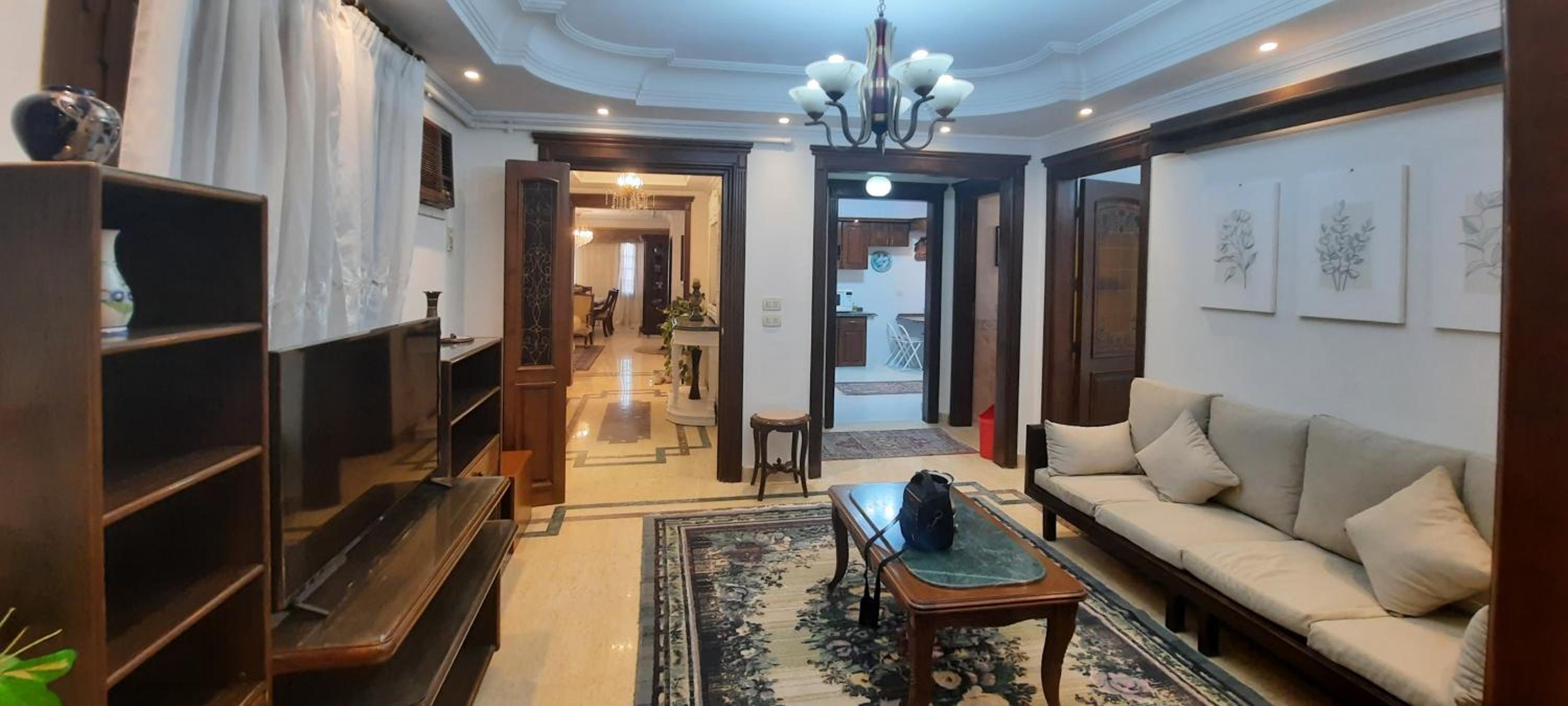 Luxurious fully furnished apartment in Cairo