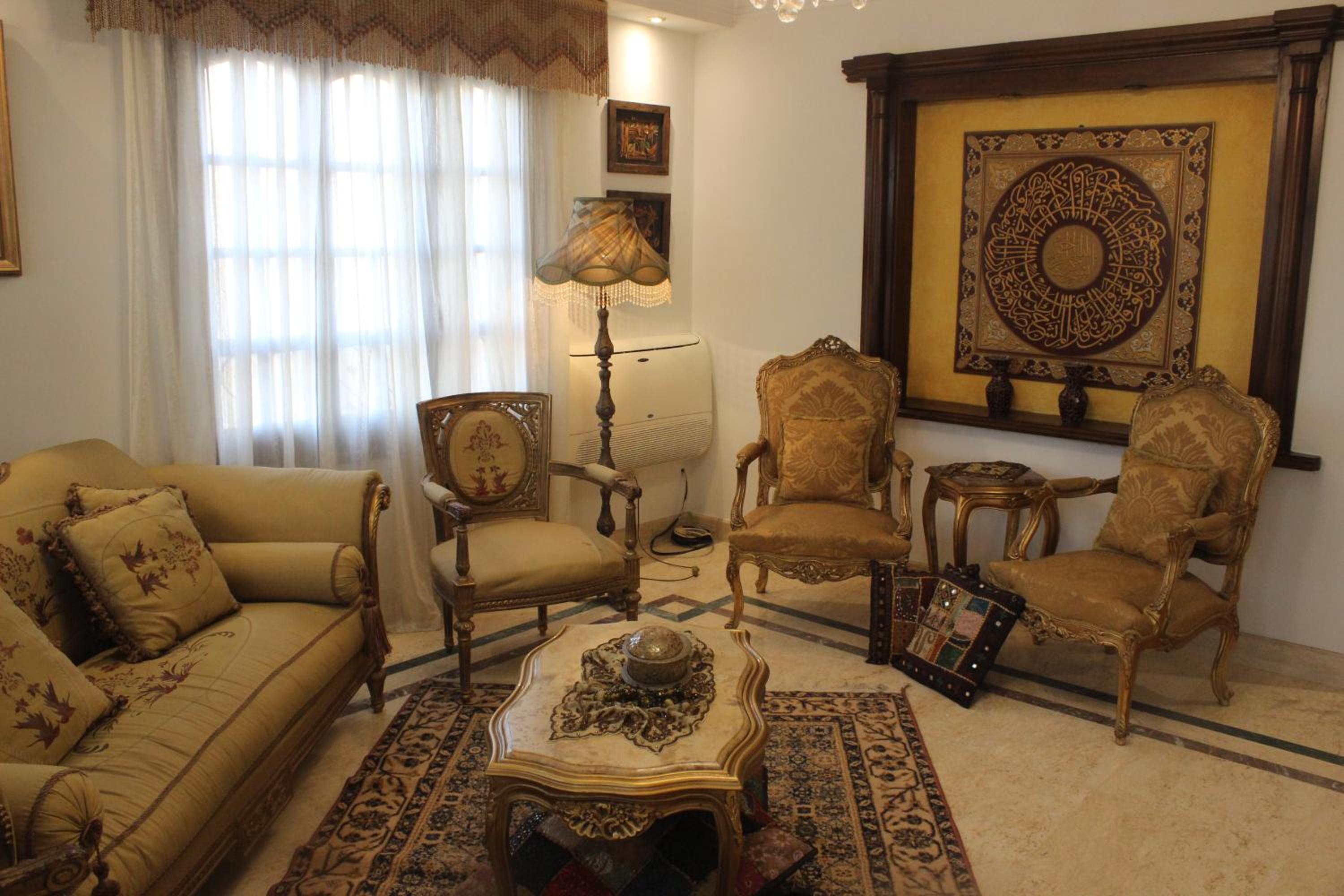 Luxurious fully furnished apartment in Cairo