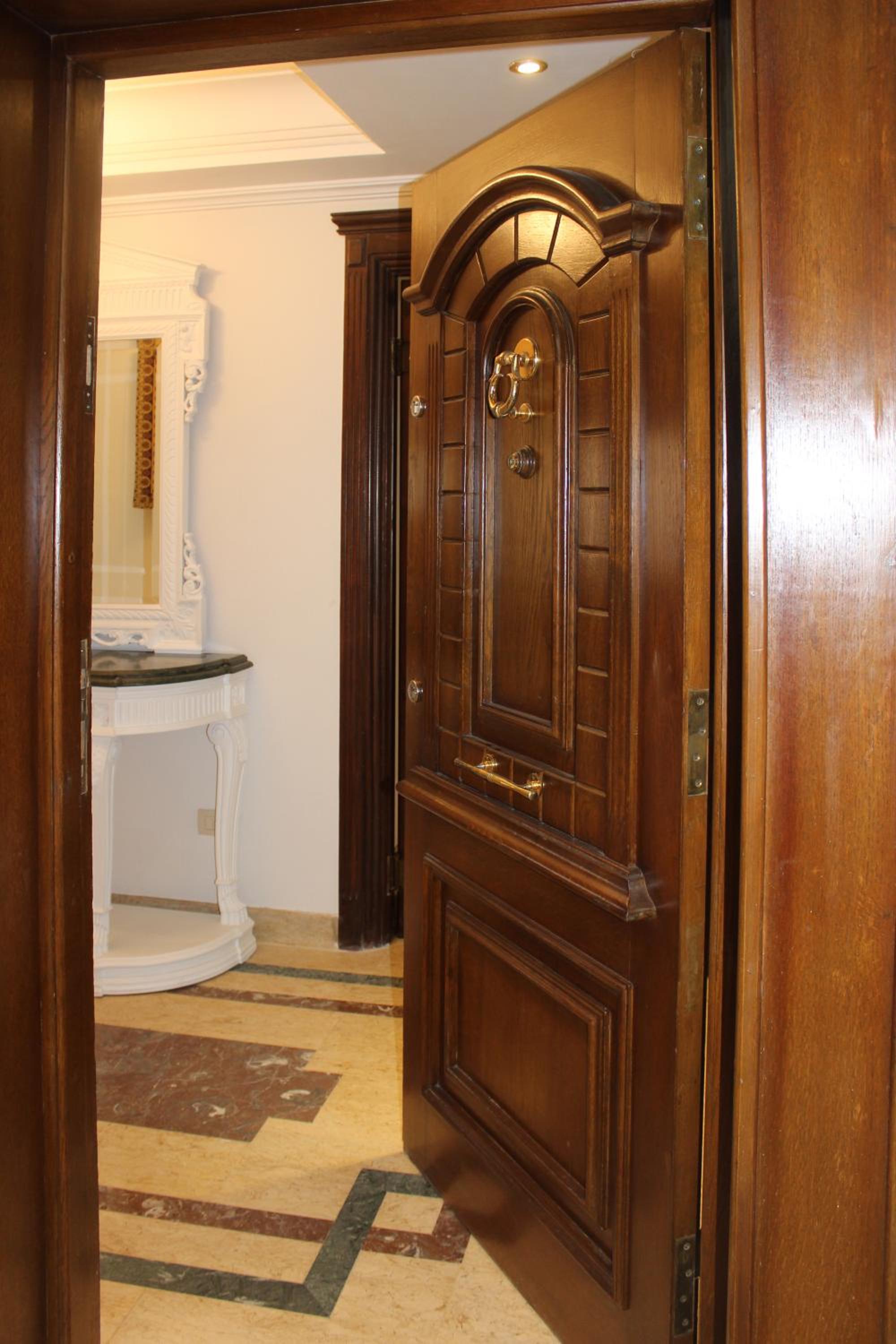 Luxurious fully furnished apartment in Cairo