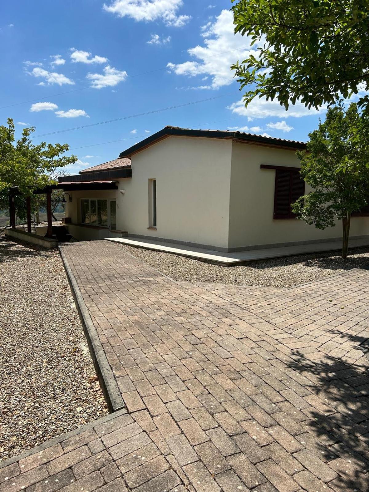 Photo 29