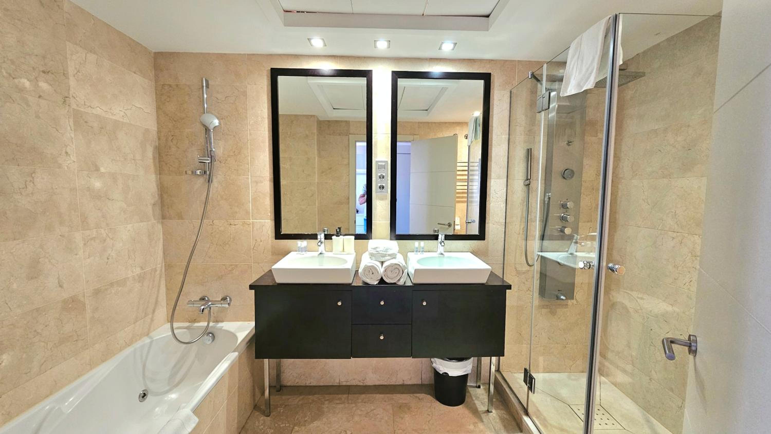 Casares del Mar Luxury Beach Apartment