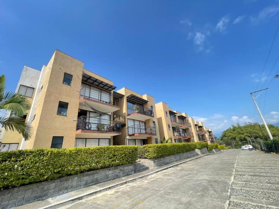 G105-Hermoso apartamento en condominio campestre