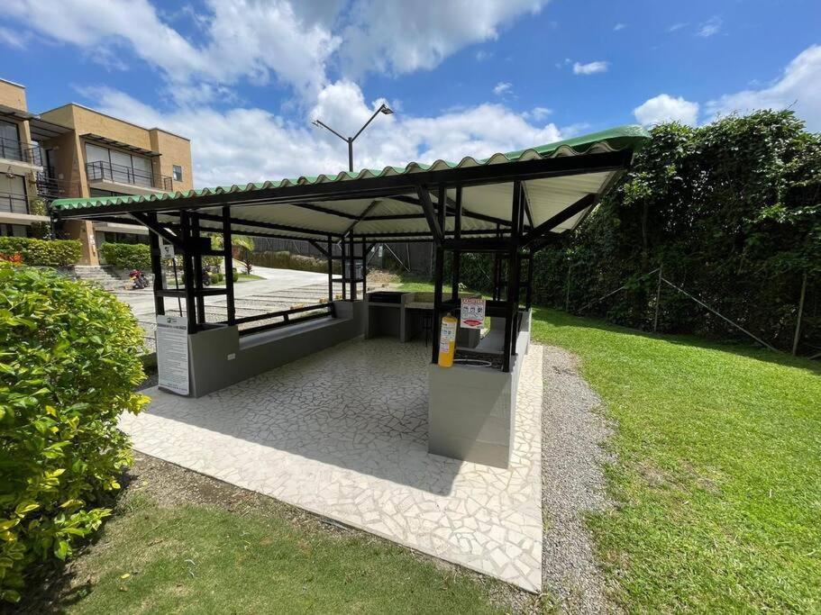 G105-Hermoso apartamento en condominio campestre