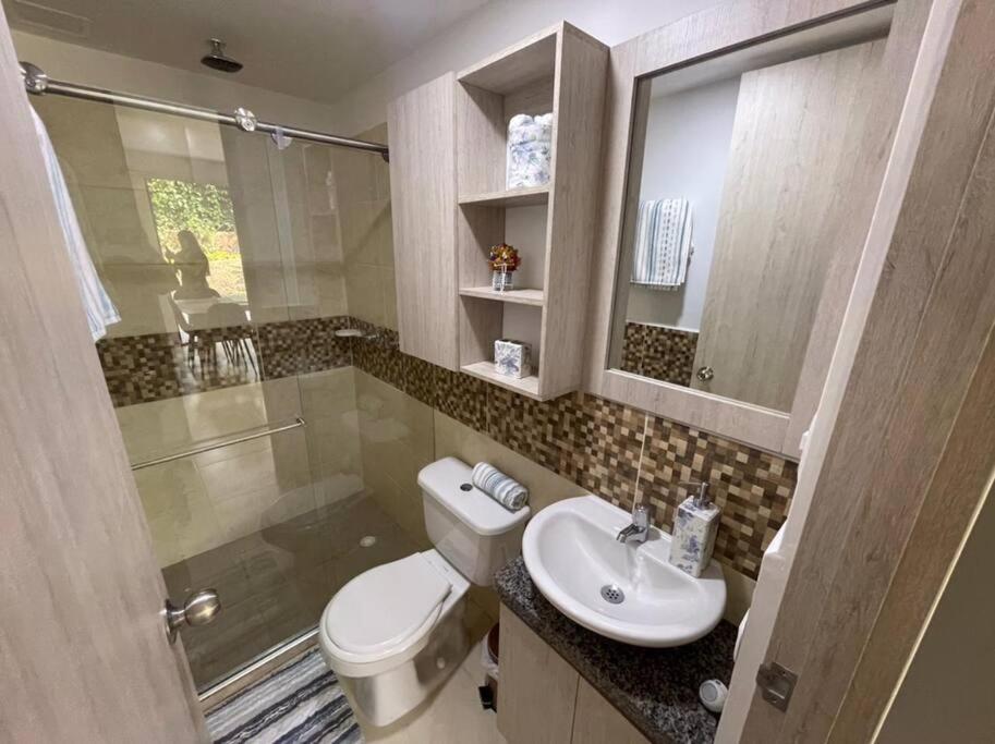 G105-Hermoso apartamento en condominio campestre