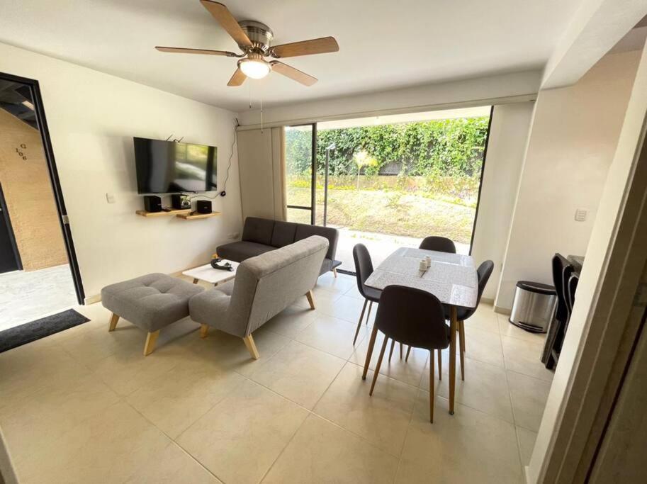 G105-Hermoso apartamento en condominio campestre