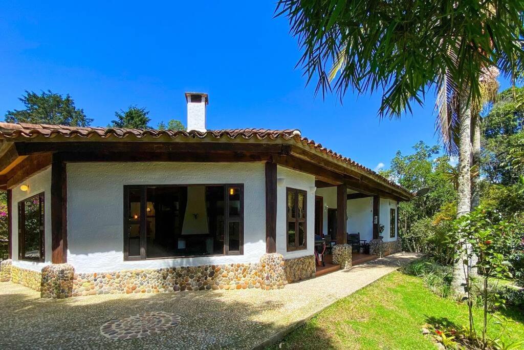 Hermosa finca en llanogrande