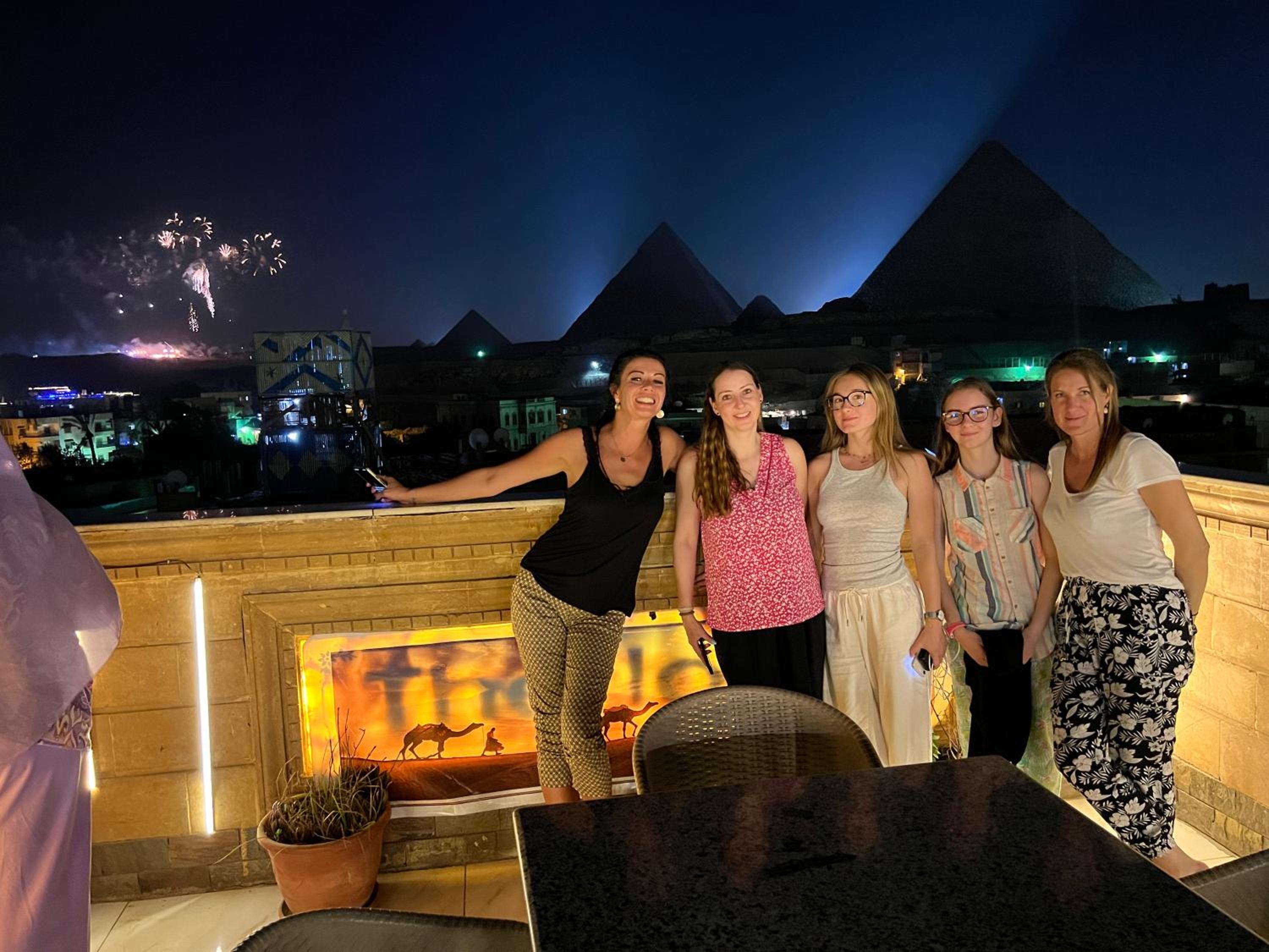 Moses Pyramids Inn