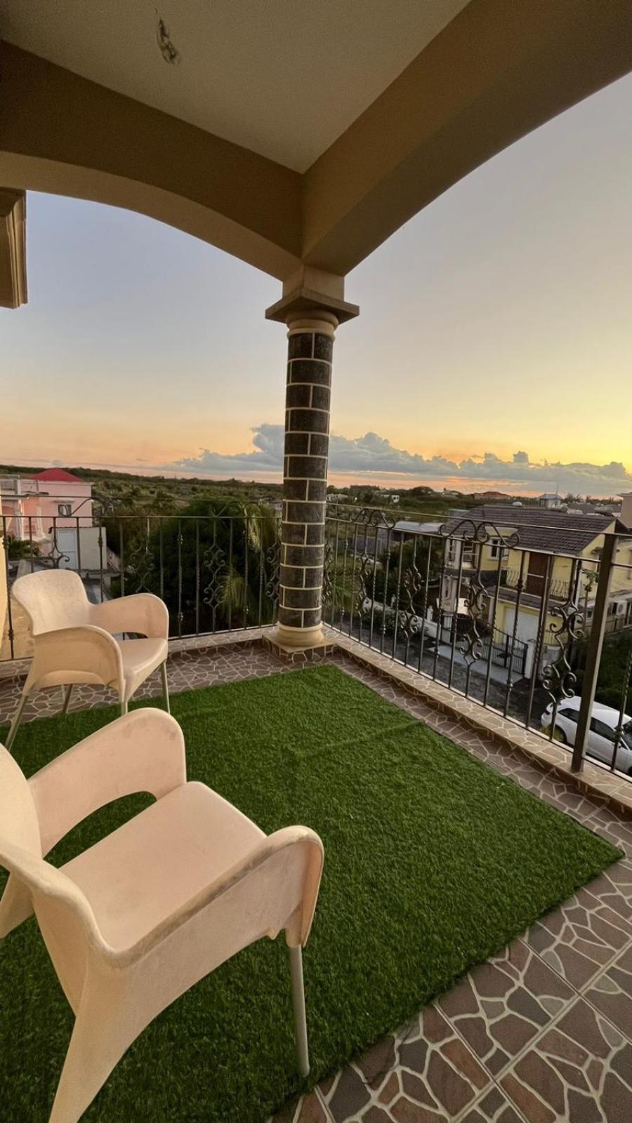Cozy Apartment with Pool & 10 mins walk to Beach view 3