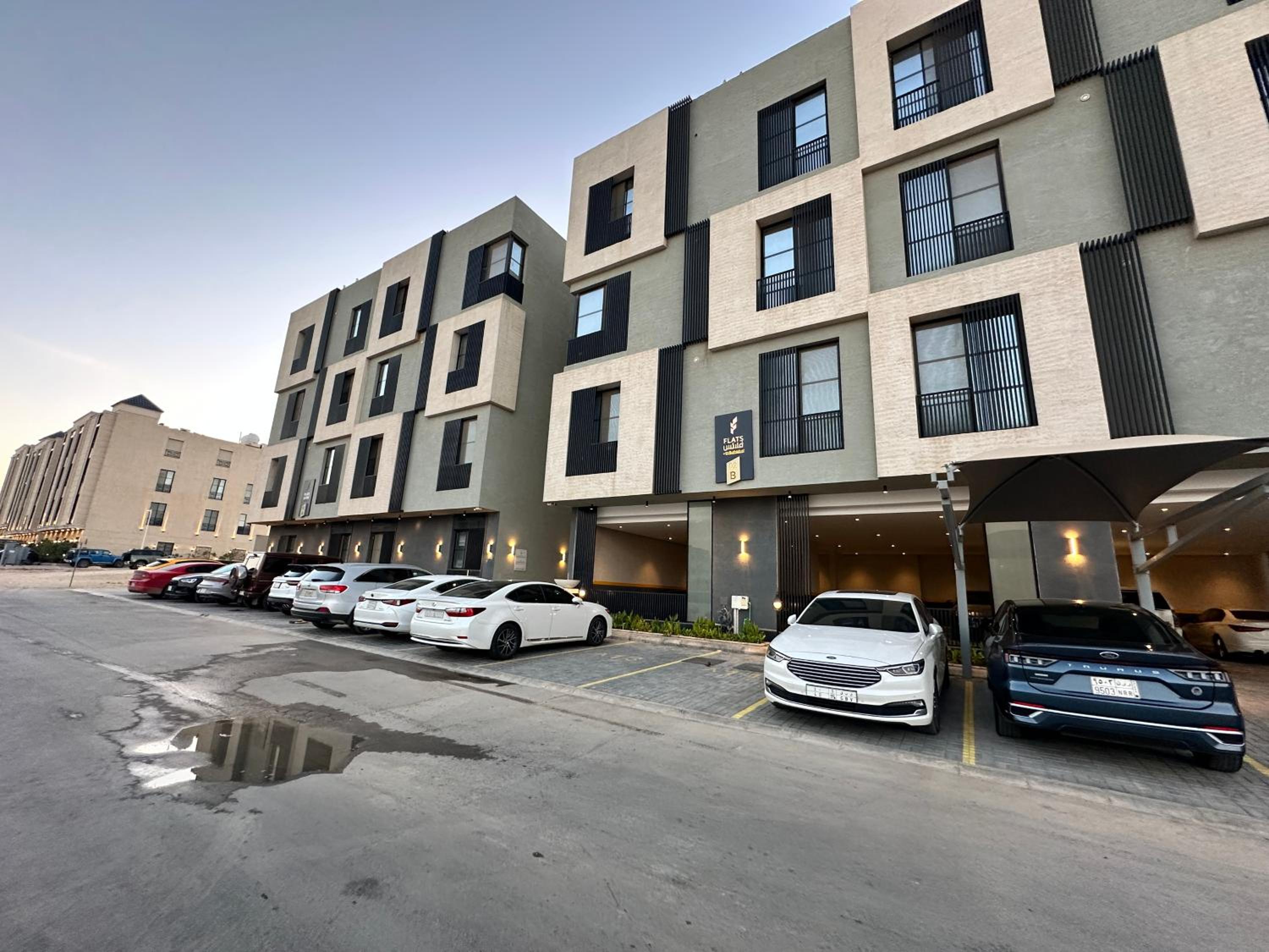Prestigious Three Bed Rooms With Double Living Areas