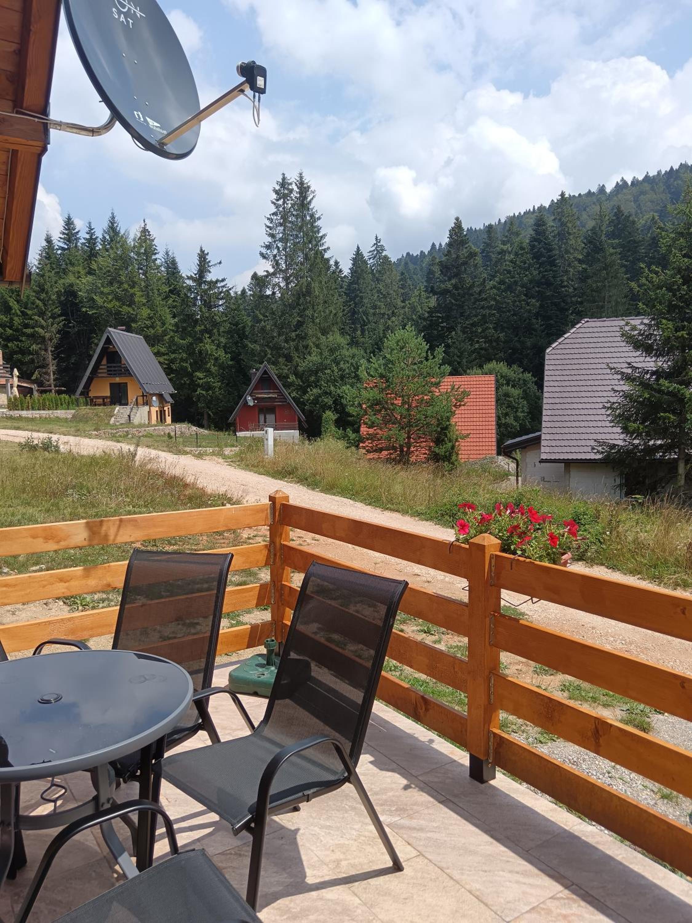 Planinska kuća Lastino gnezdo - Mitrovac na Tari