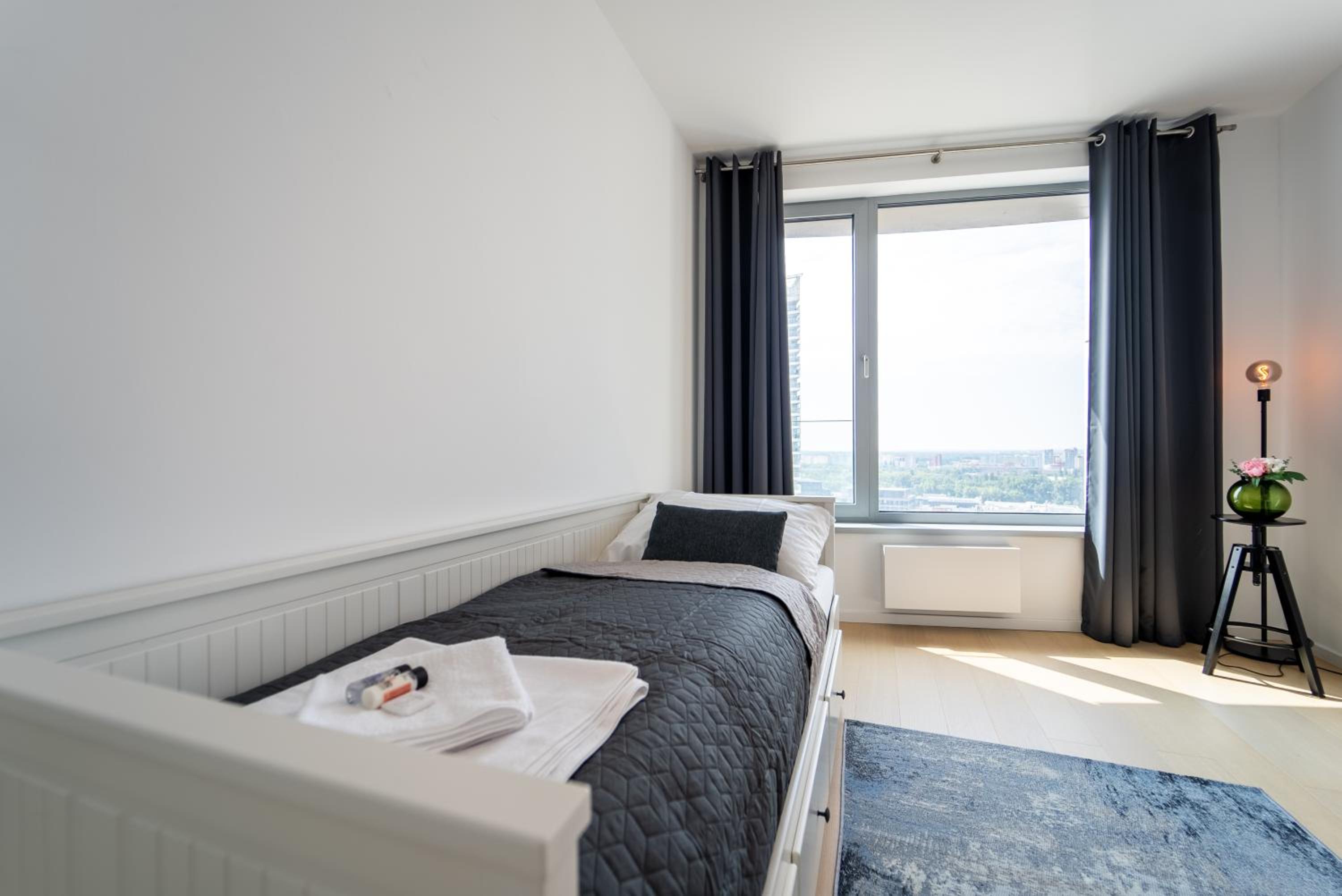 SkyPark Cozy Apartment by Verve Home view 2