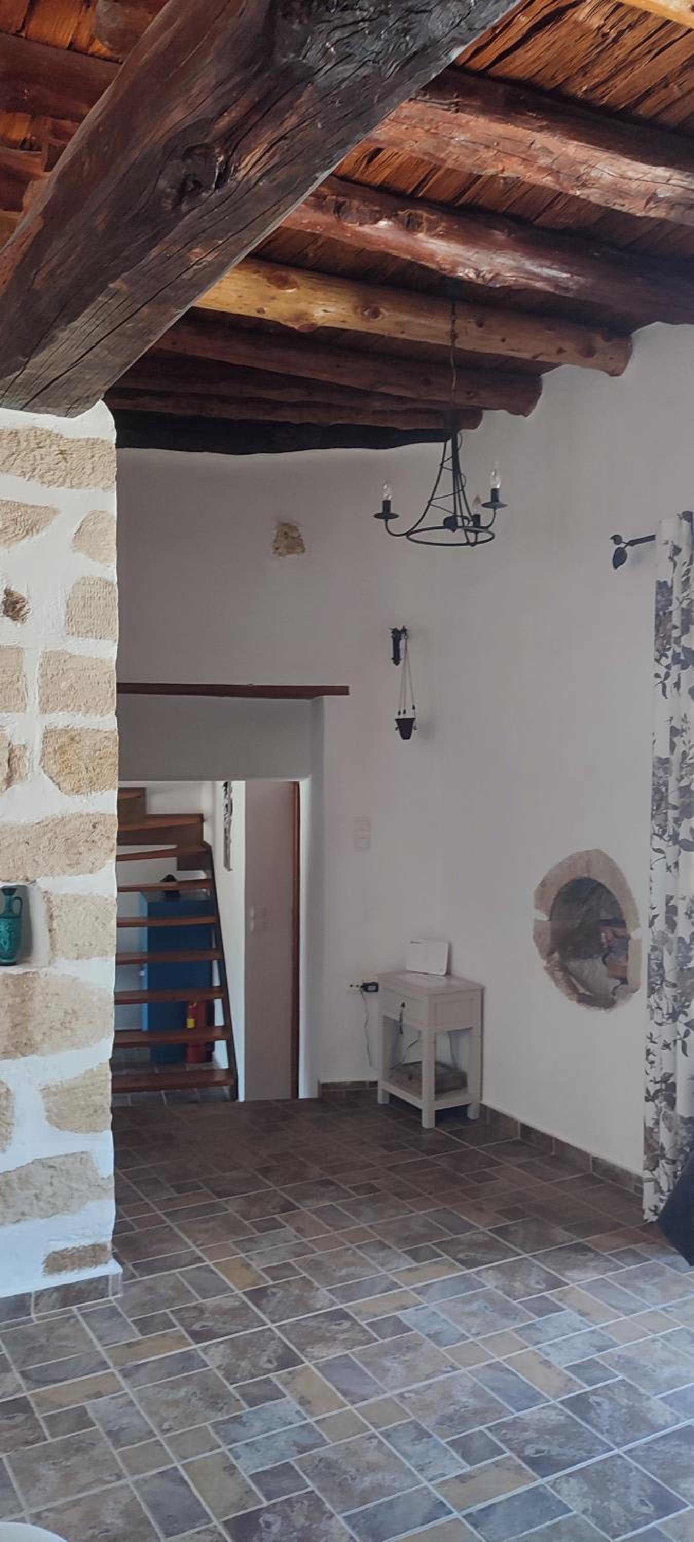 Charmante maison crétoise à Embrosneros