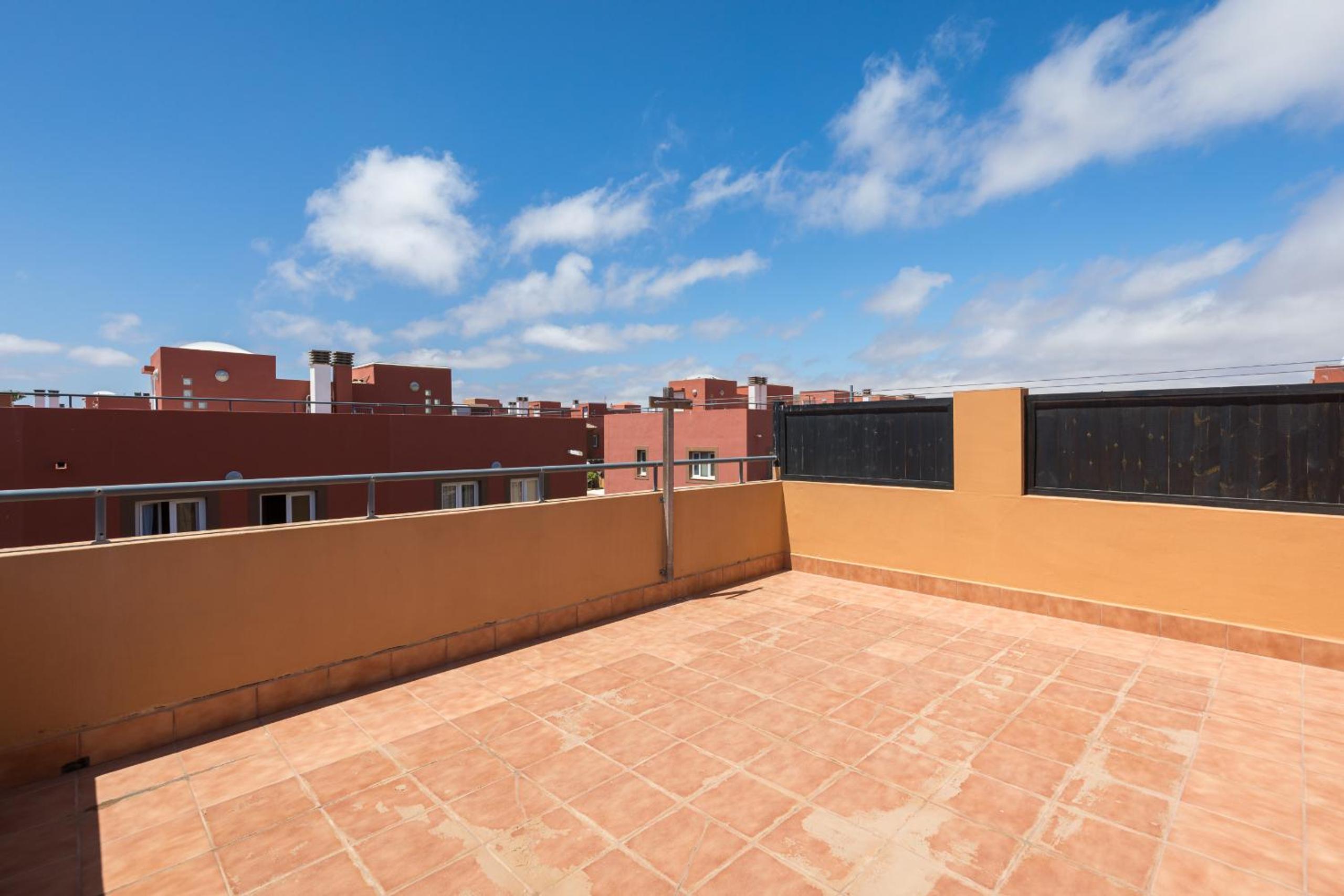 Corralejo Duplex - Solarium & Pool view 5