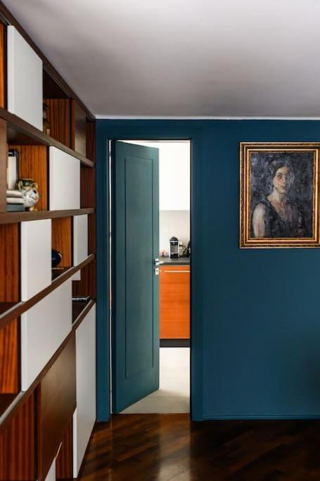 Lo Studio, Napoli