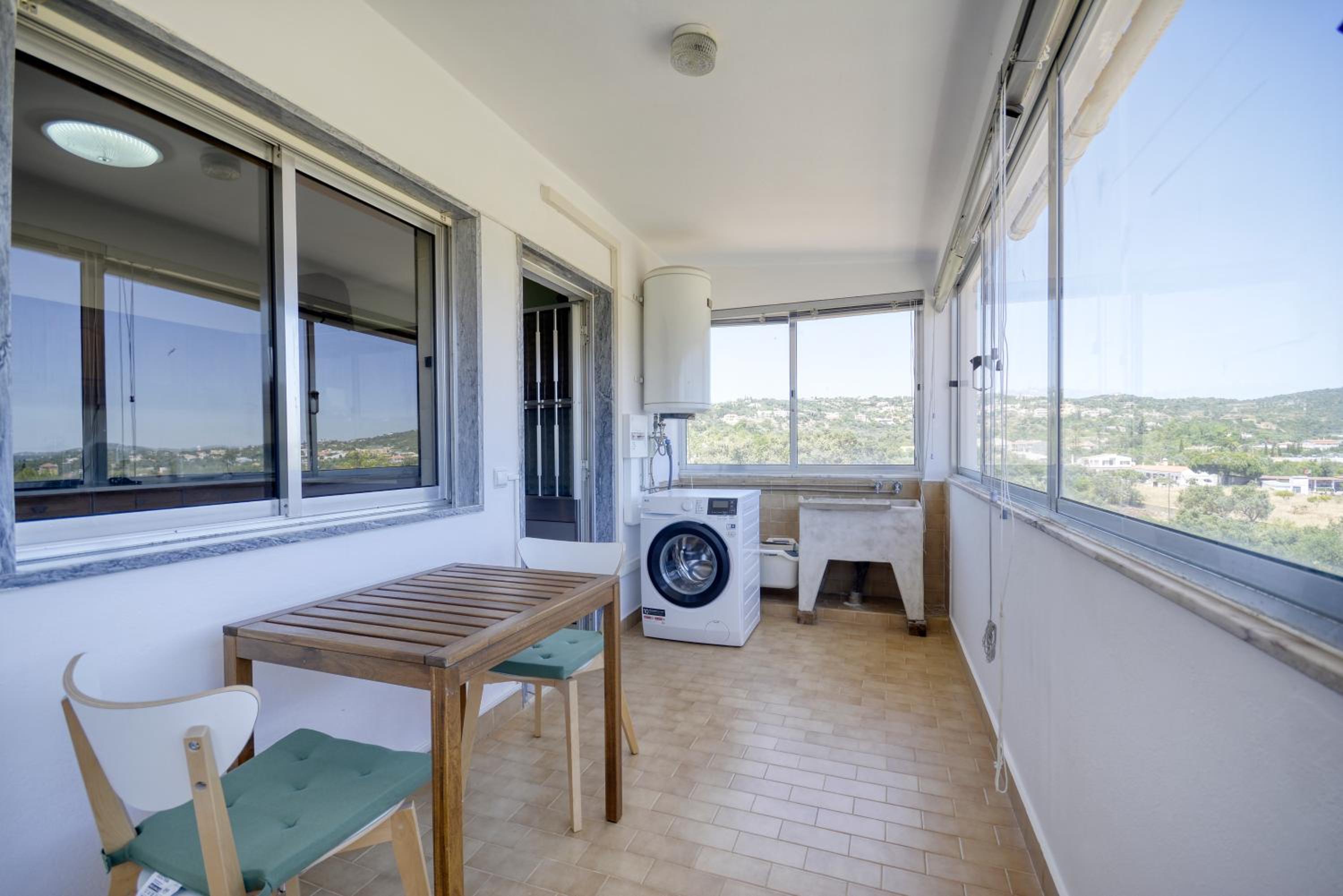 Villa Vilarinhos, Garagem AC Prestige For Home