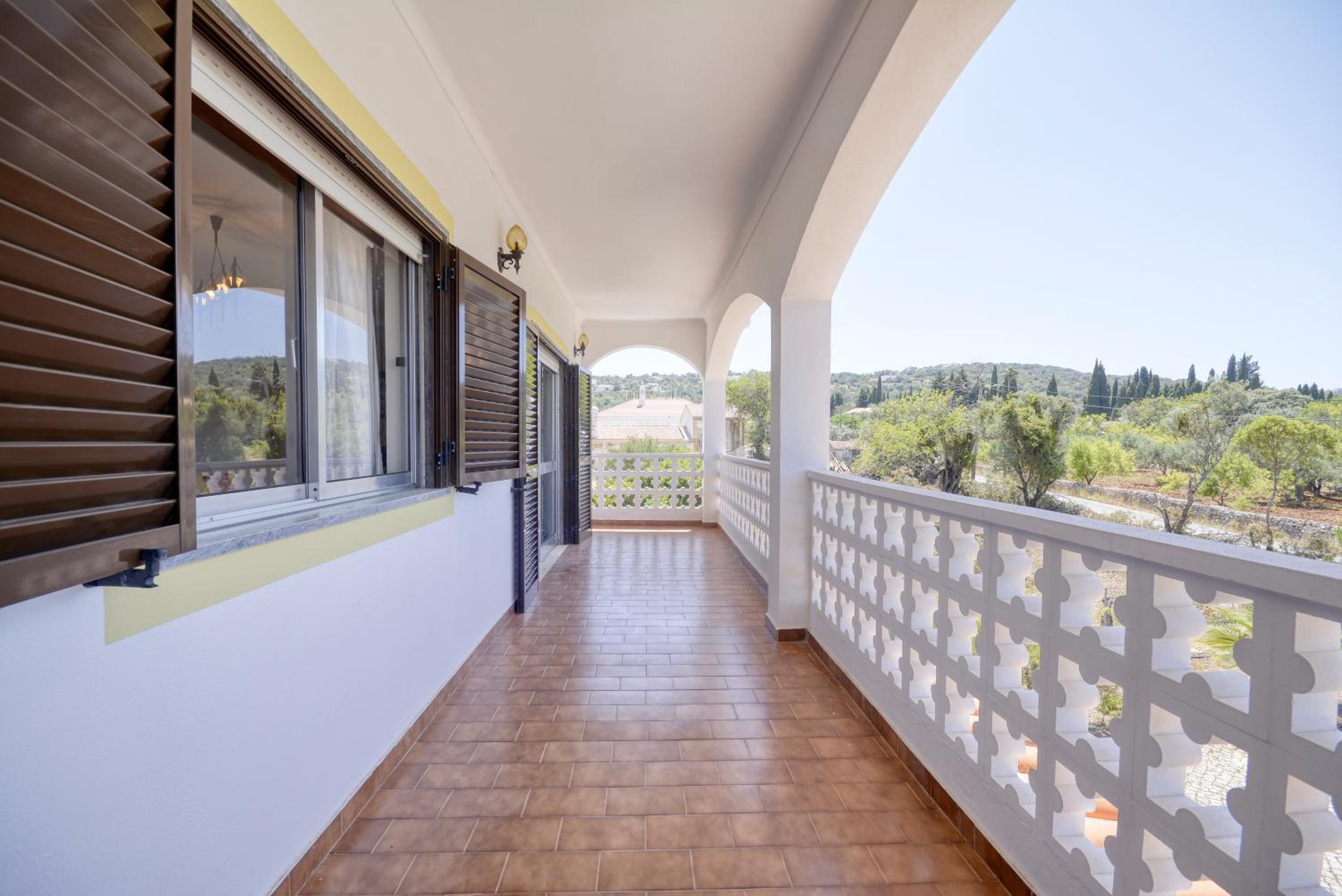 Villa Vilarinhos, Garagem AC Prestige For Home