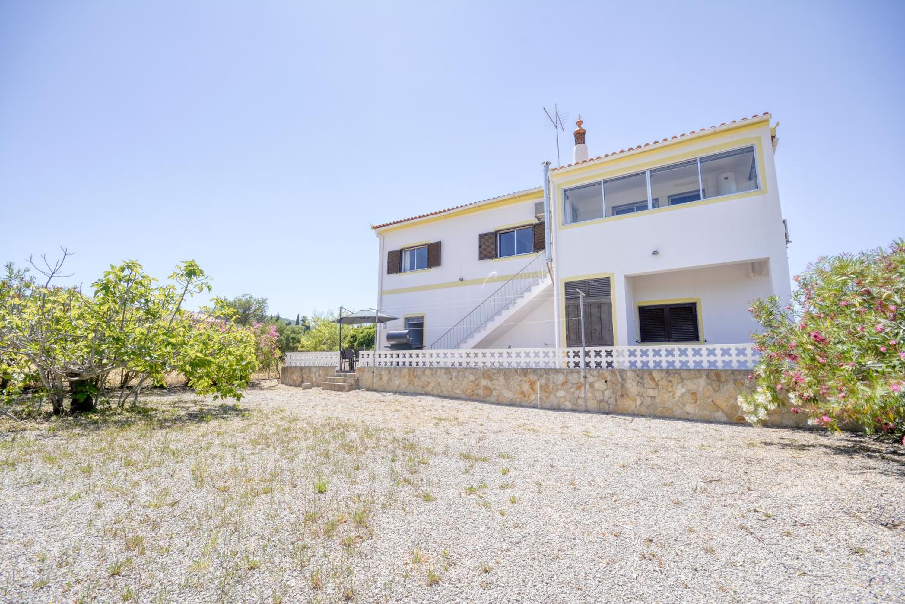 Villa Vilarinhos, Garagem AC Prestige For Home