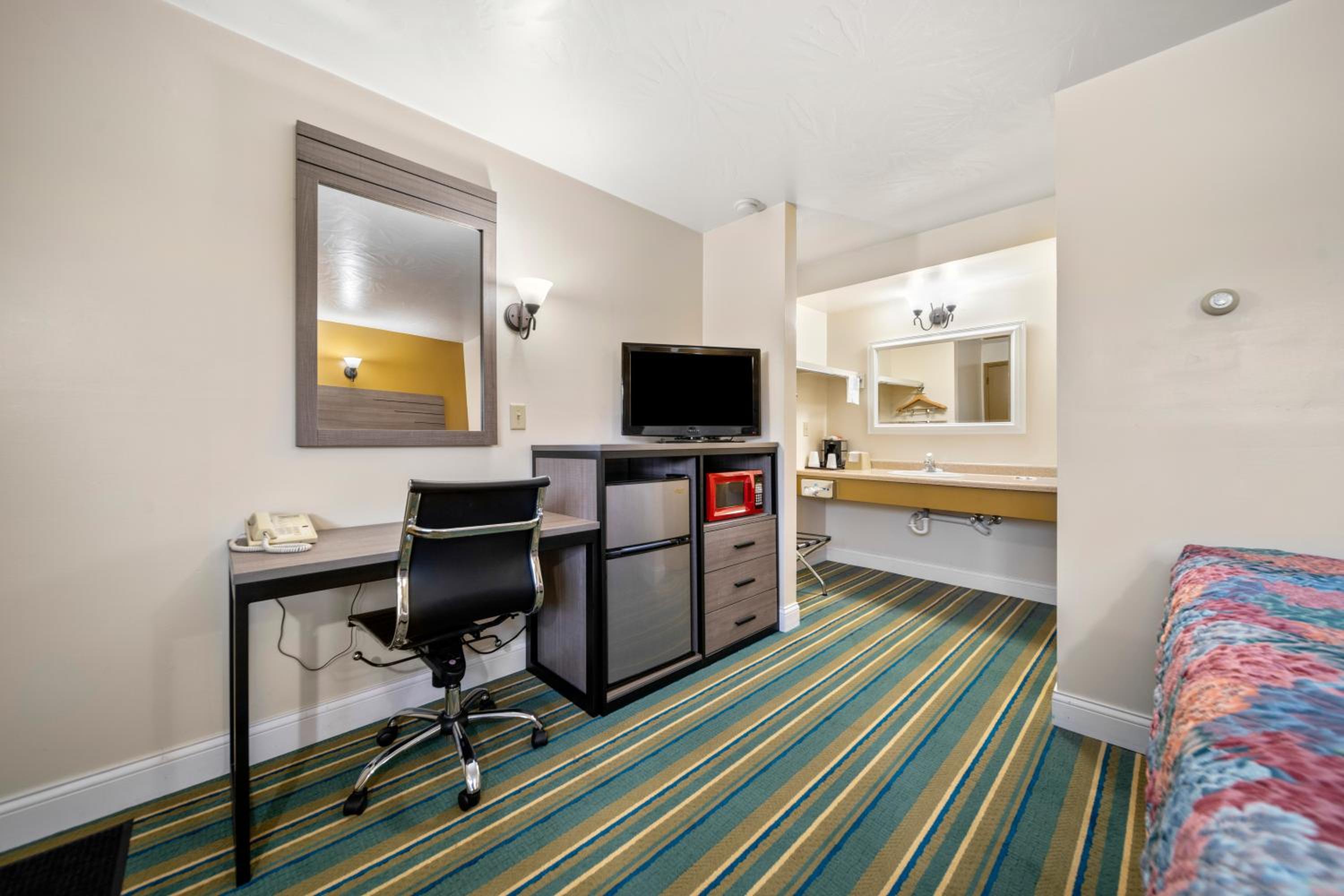 Kingsway Inn
