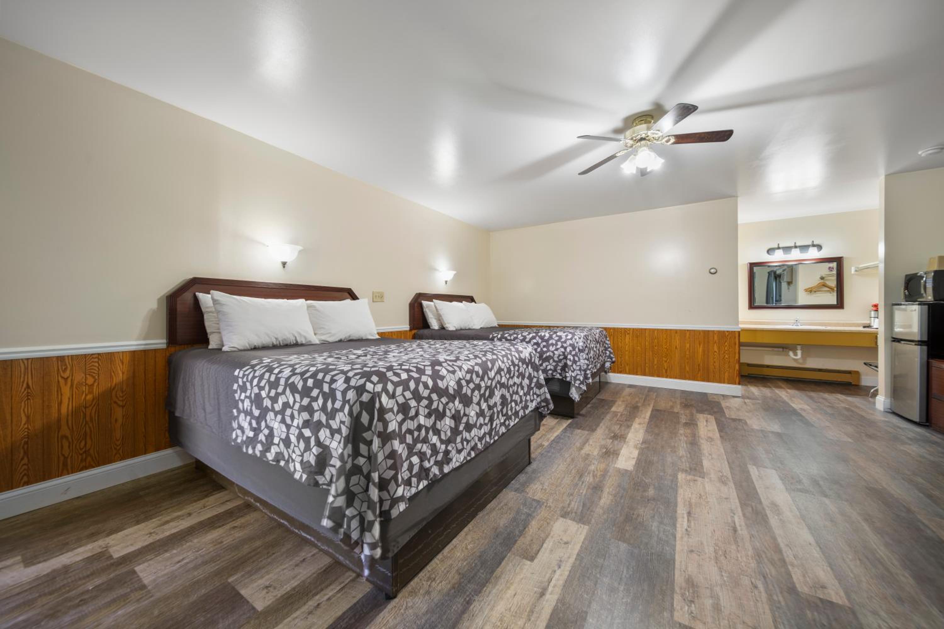 Kingsway Inn