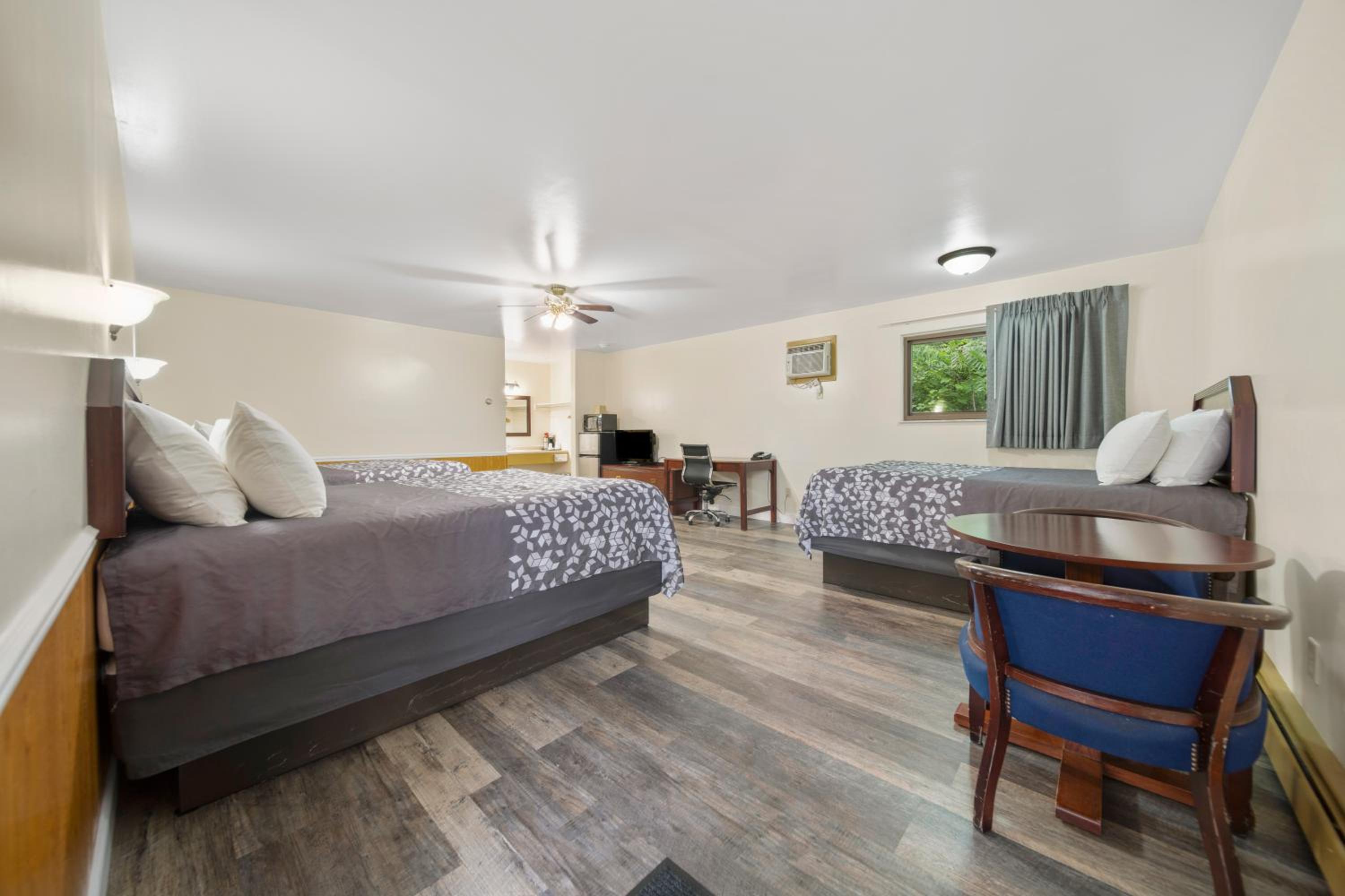 Kingsway Inn