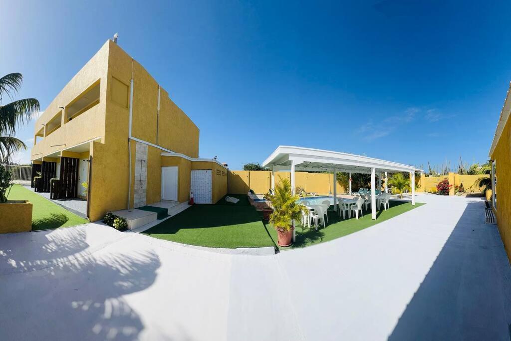 The Gold Vacation Apartments & Villa Aruba