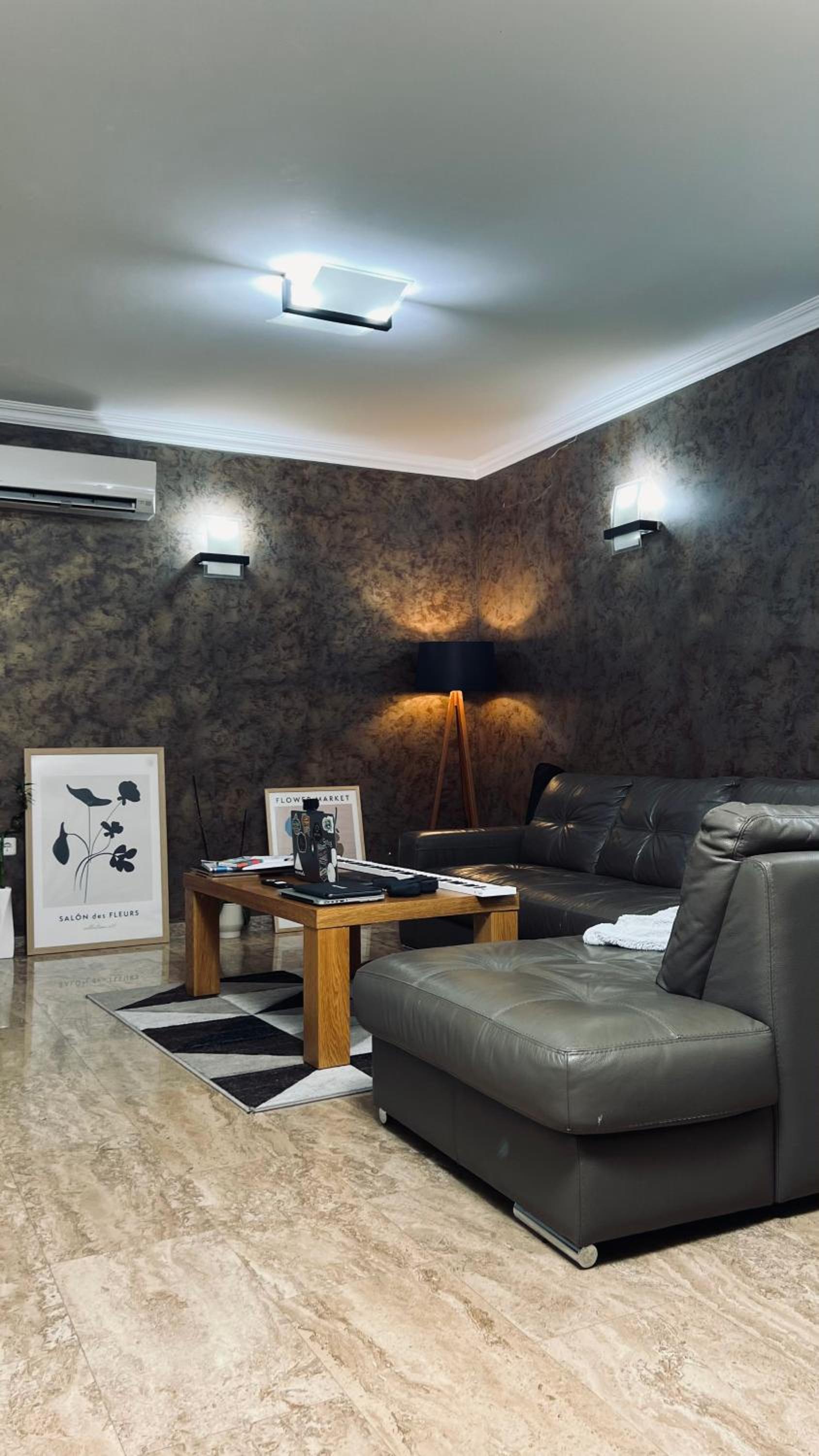 Serene Luxury Retreat Near Kapana