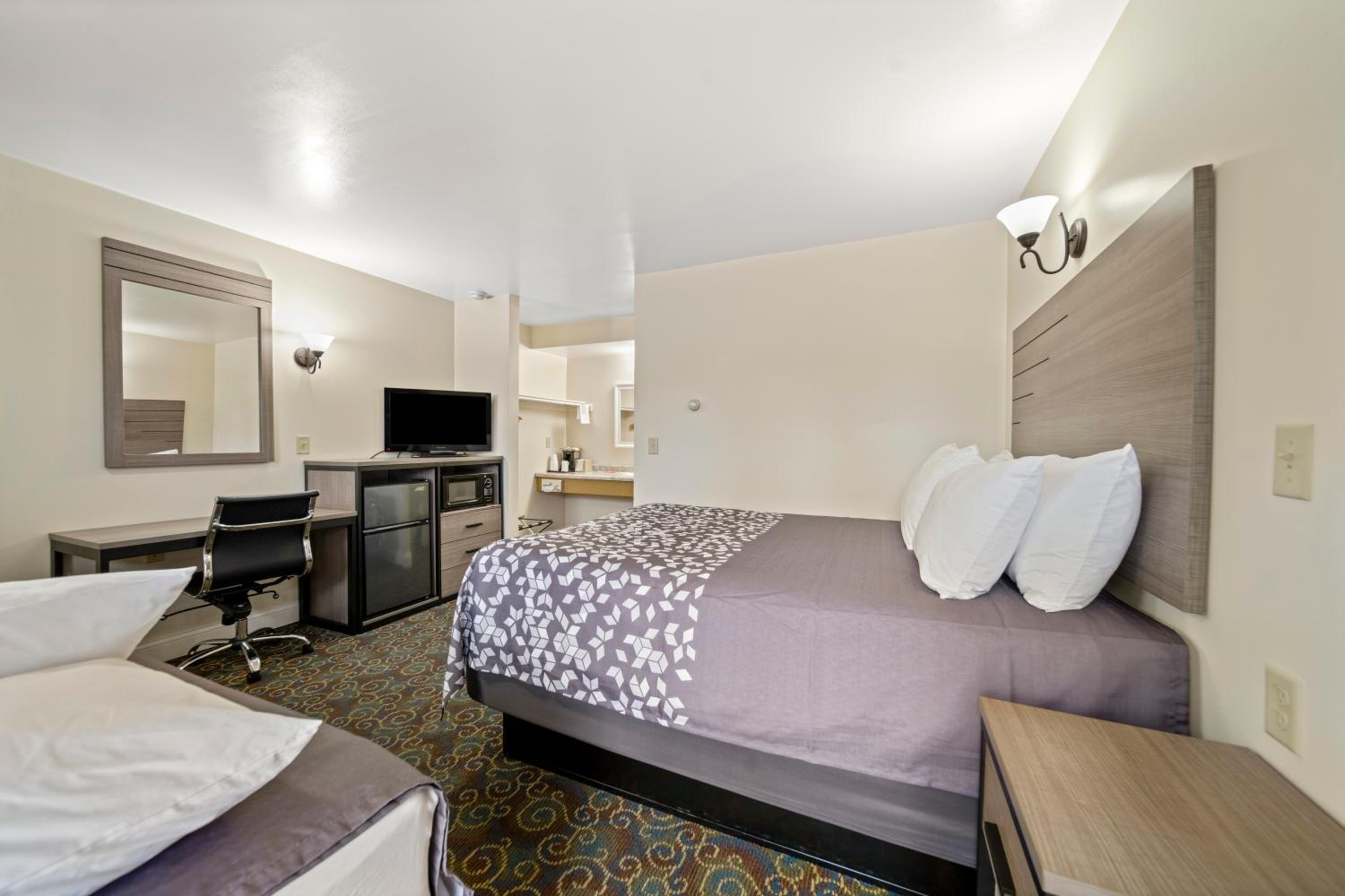 Kingsway Inn