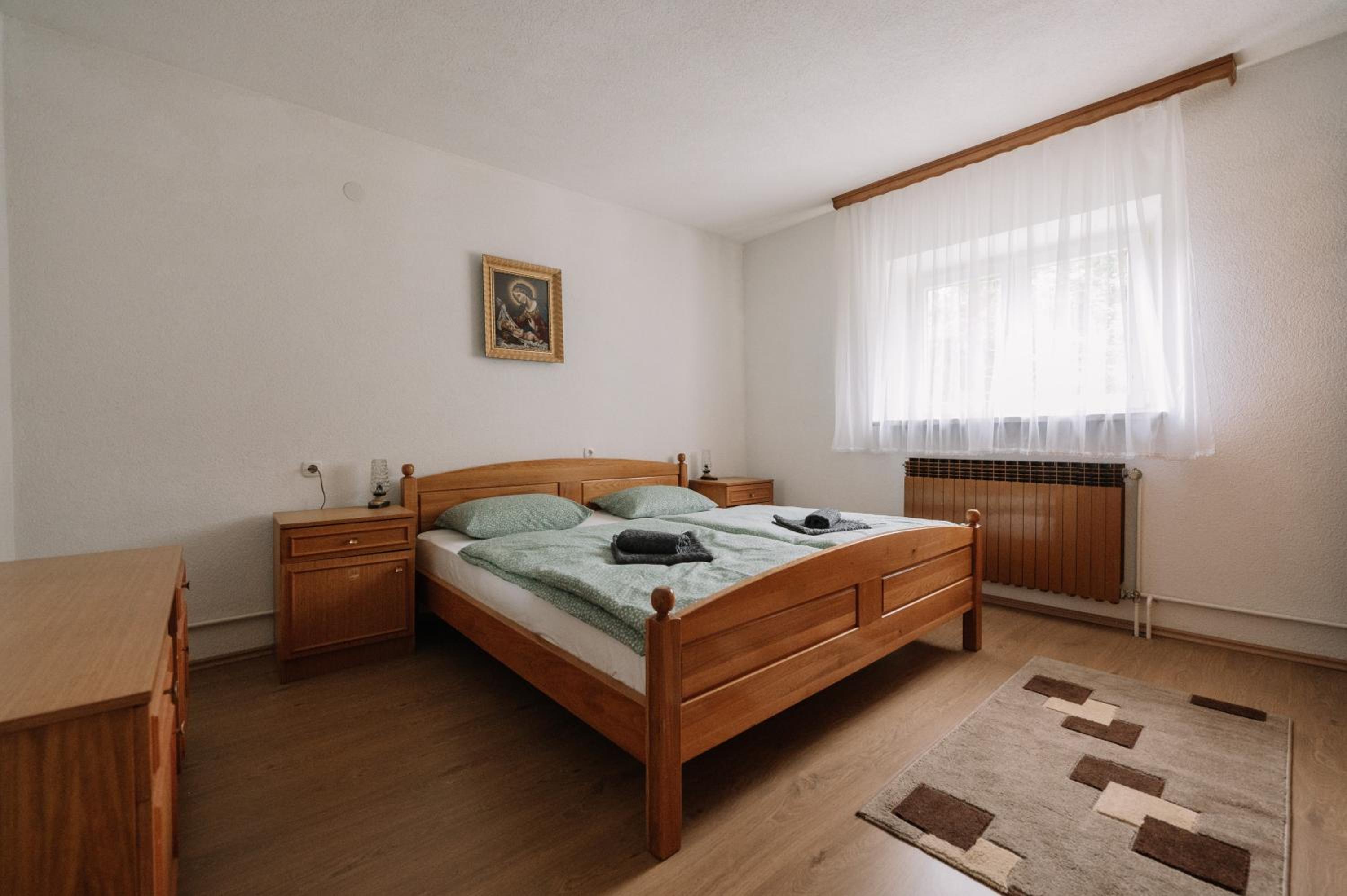 Seoska kuca Akar
