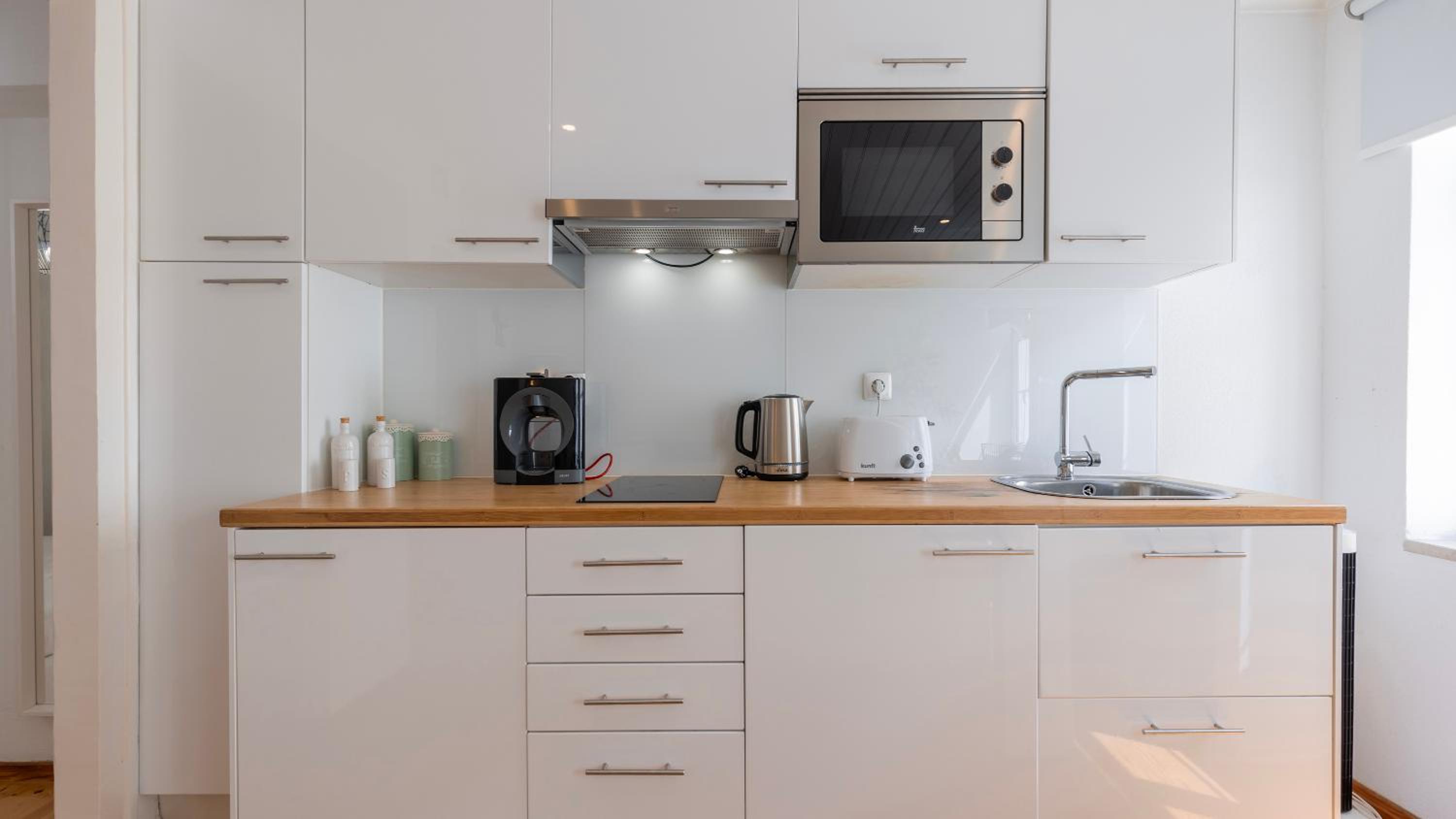 Fancy Alfama Apartment by LovelyStay view 5