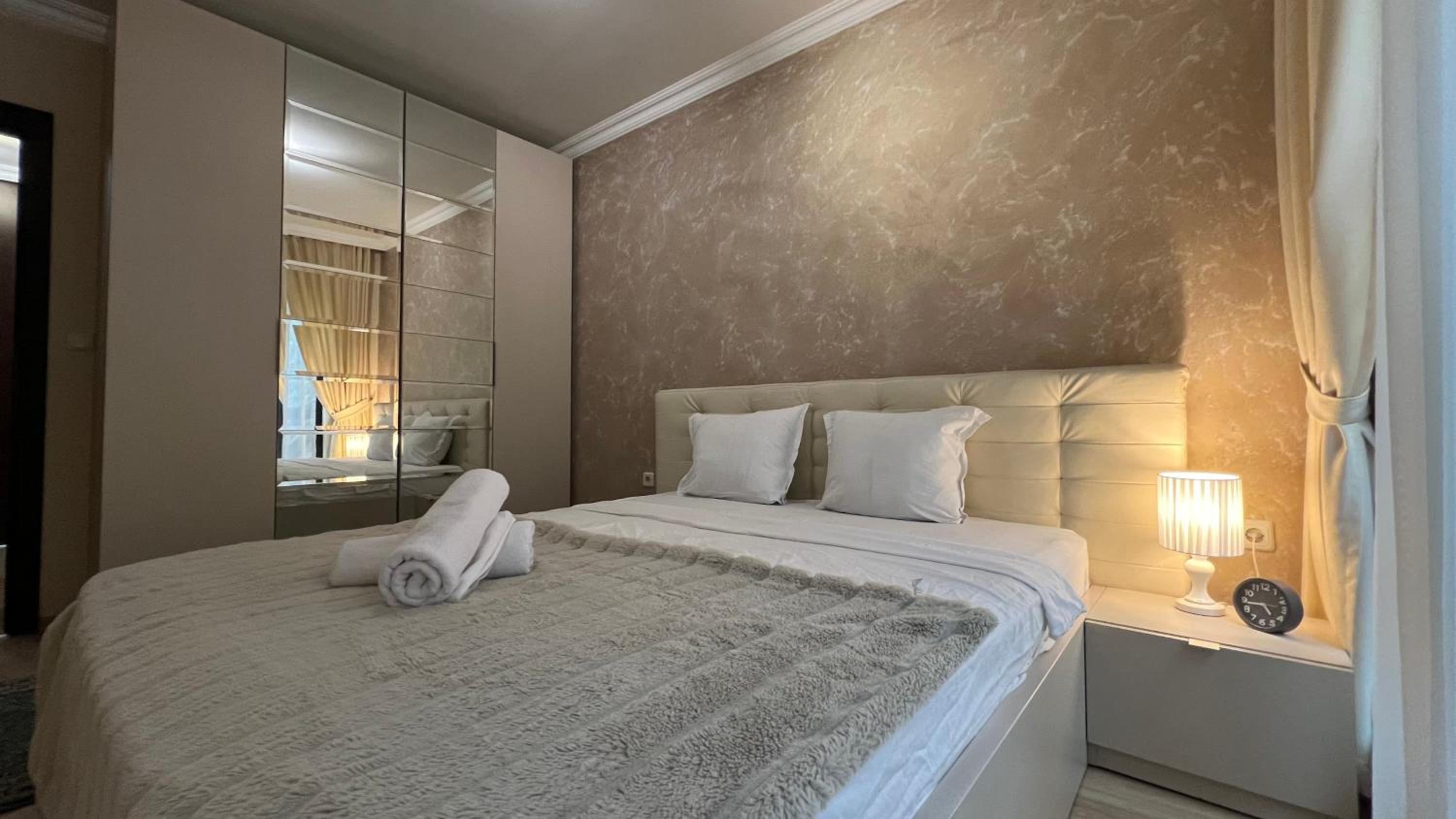 Serene Luxury Retreat Near Kapana