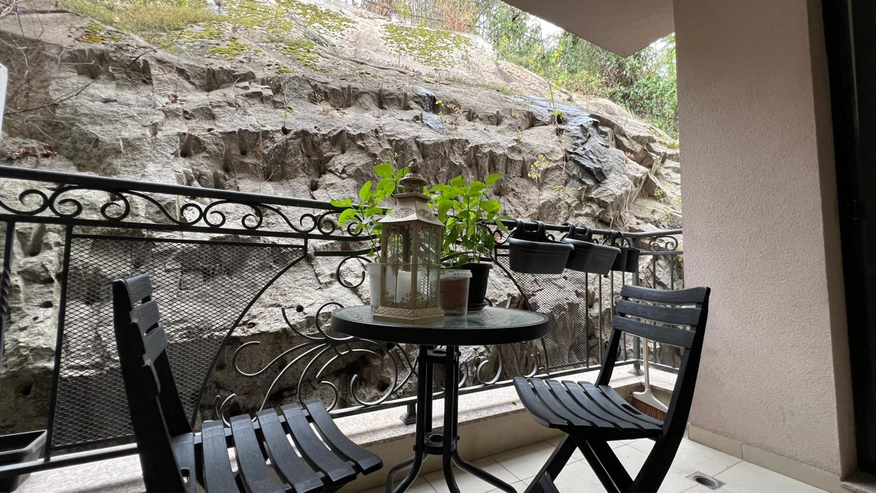 Serene Luxury Retreat Near Kapana