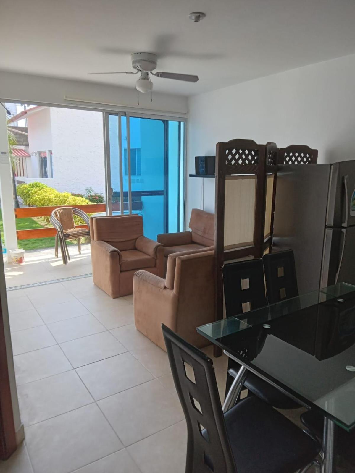 Alquiler casa en Tonsupa