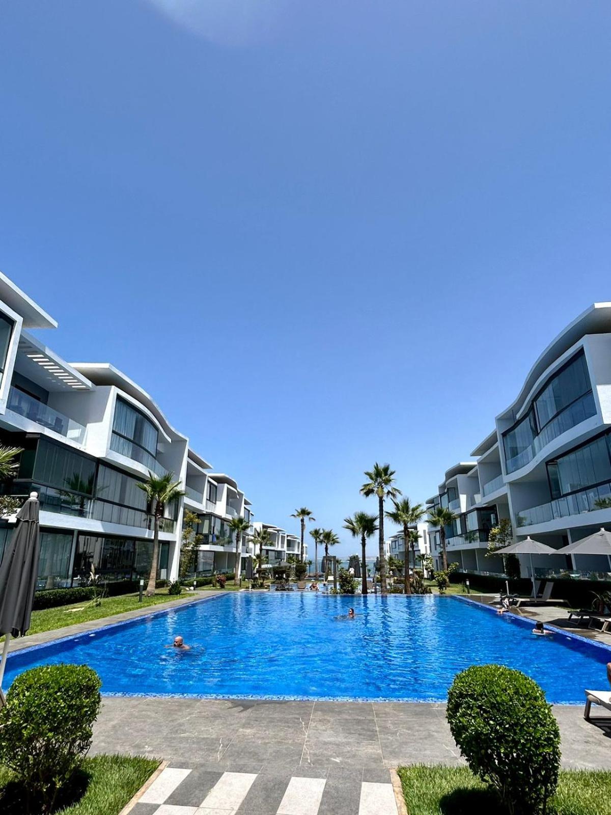 Condo in Casablanca , Beachfront