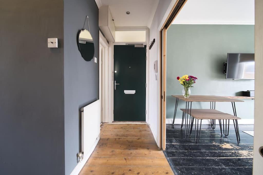 Top-Floor Covent Garden Flat