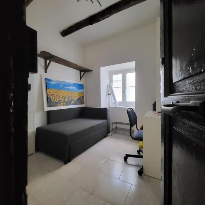 Santa Chiara Attic , 4 floor no Elevator