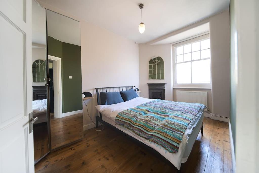 Top-Floor Covent Garden Flat